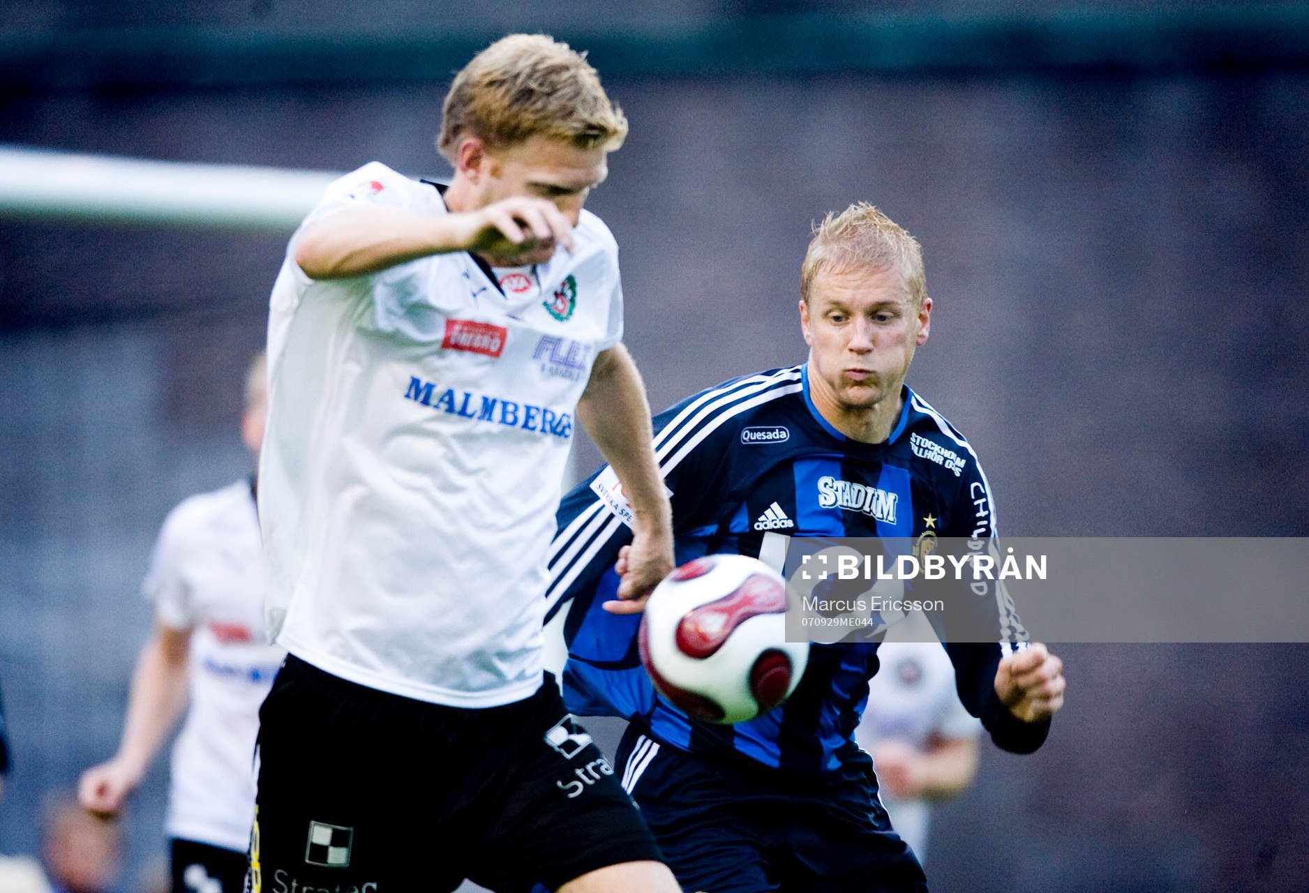 Aki Riihilahti, Djurgården, jagar boll