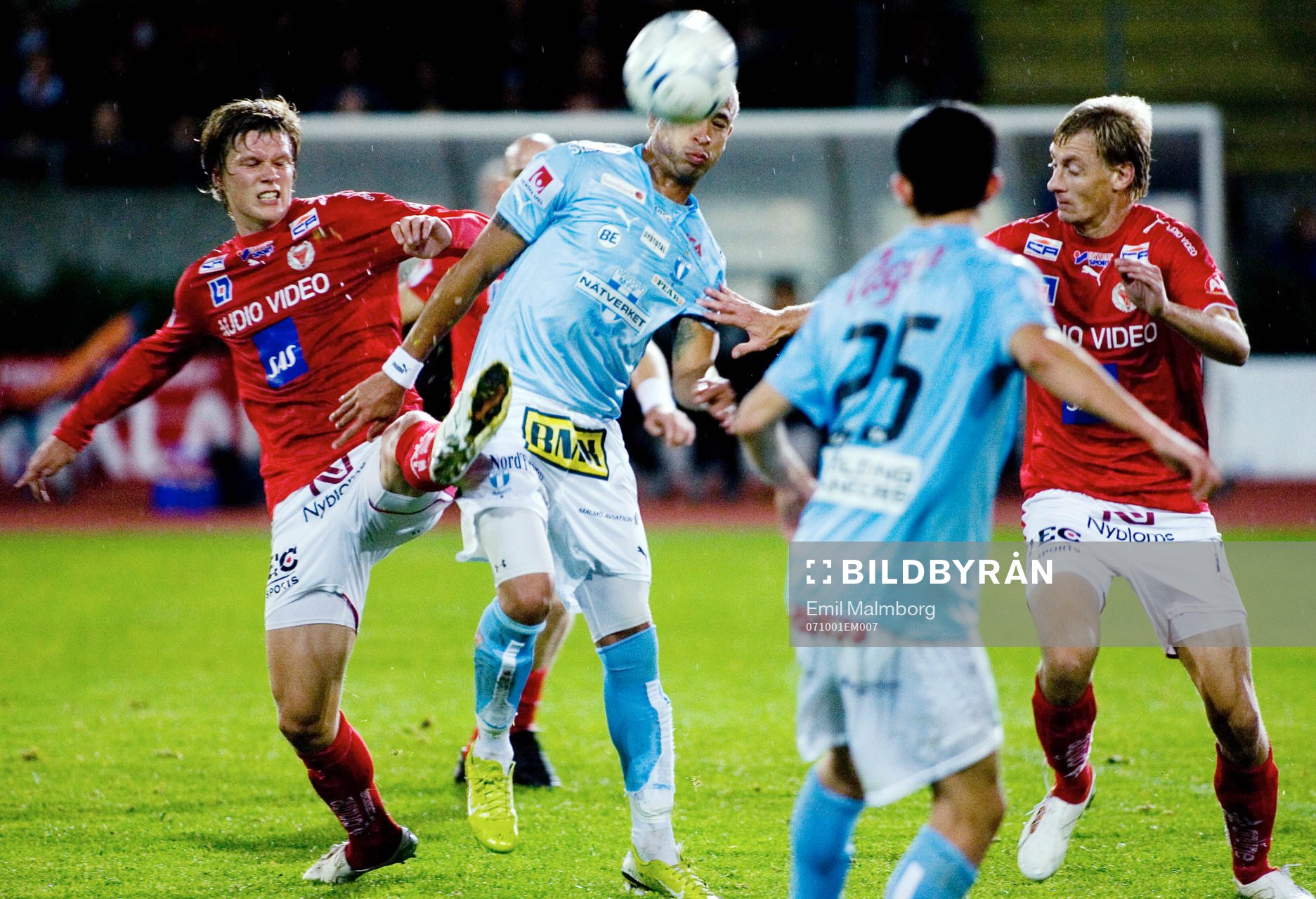 Junior, MFF hårt tagen