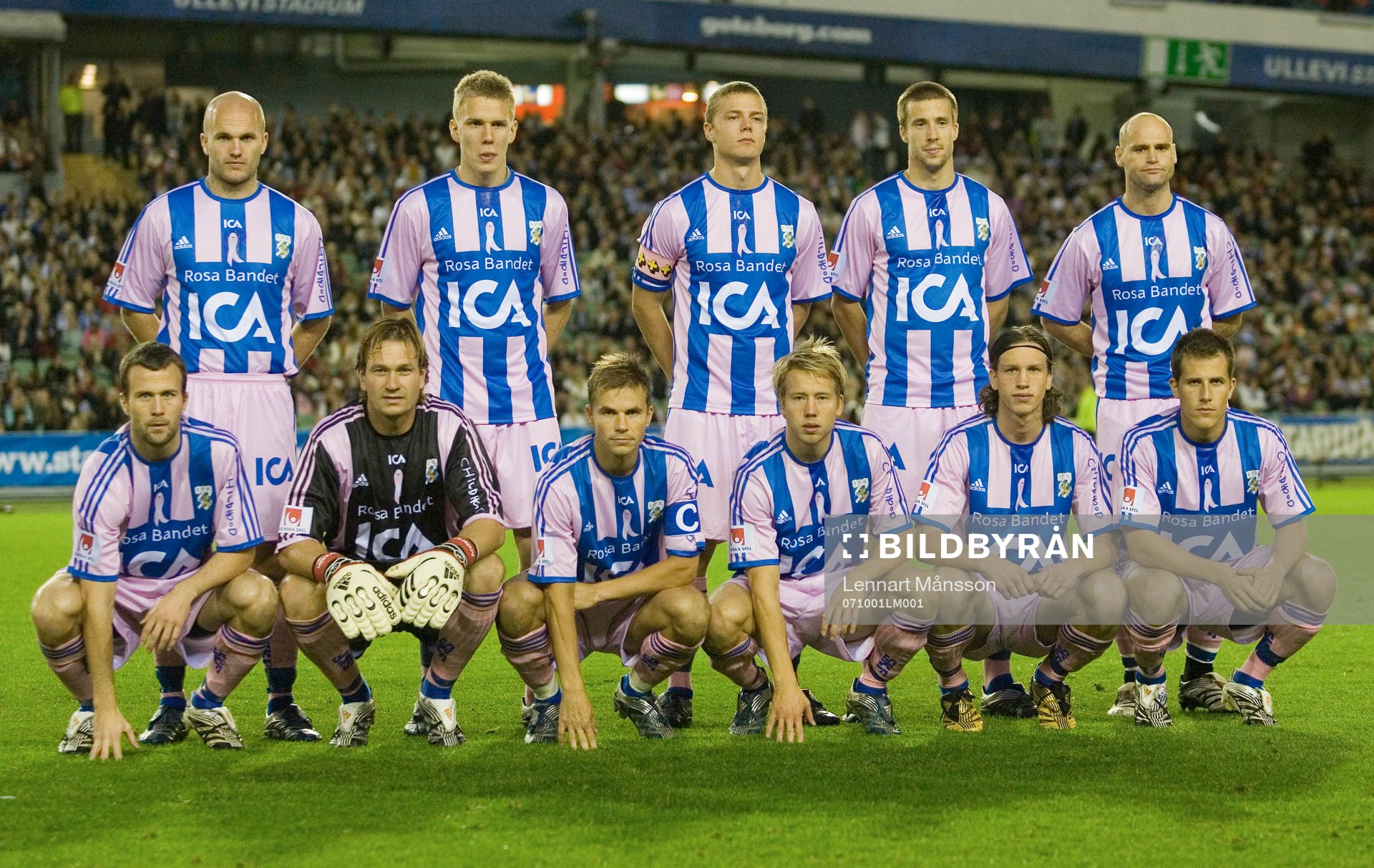 Fotboll, allsvenskan, IFK Göteborg - Hammarby:  IFK Göteborg i rosa för rosa bandet.
