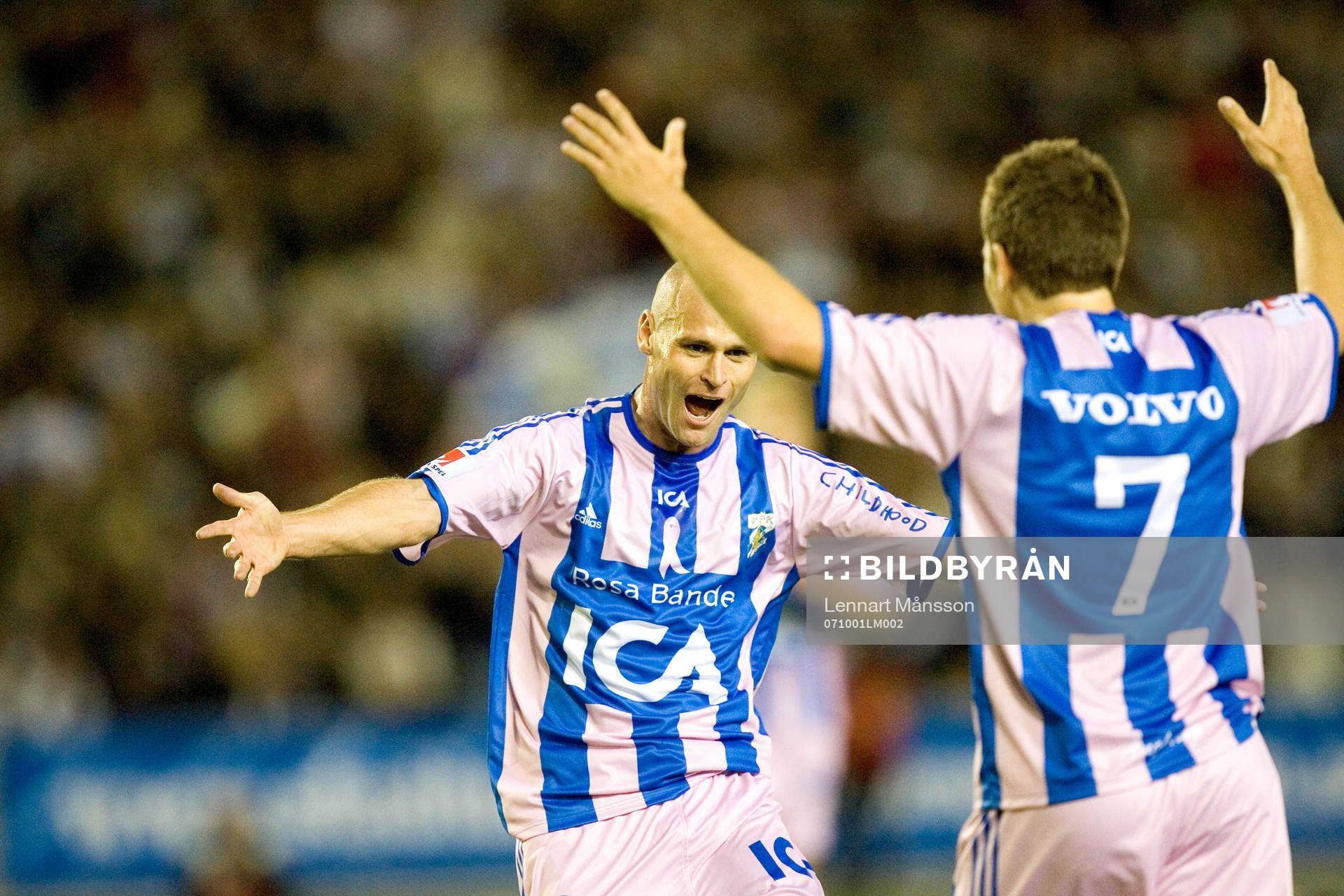 Måljubel i rosa, Thomas Olsson tackar Tobias Hysén