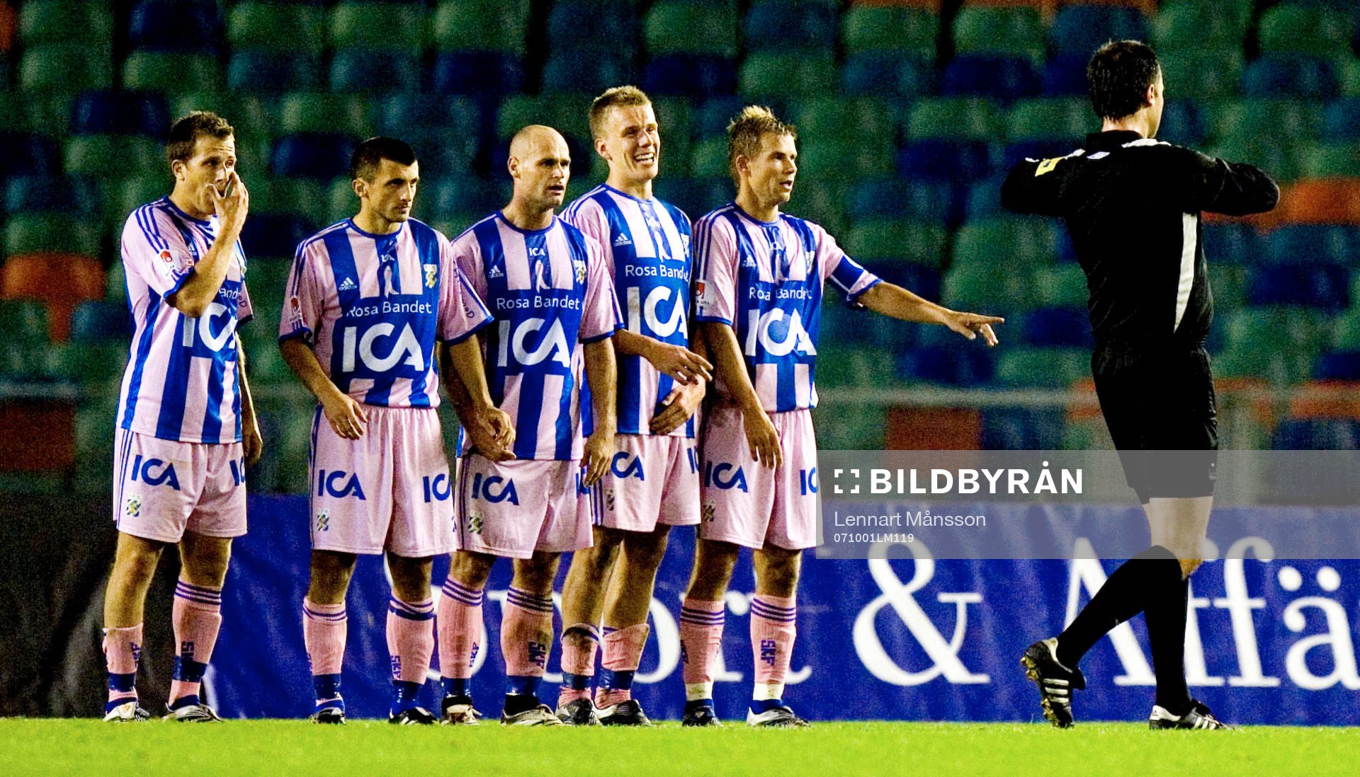 Mur, försvar. Fr v, Tobias Hysén, Eldin Karisik, Thomas