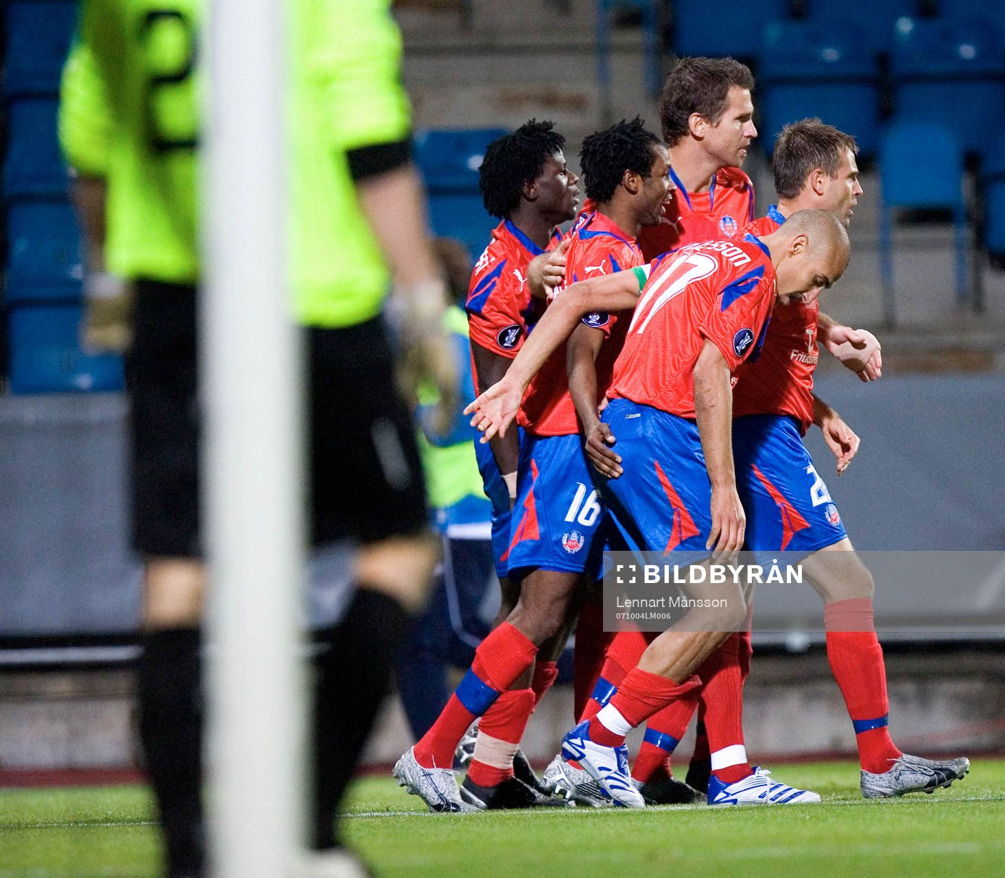 4-0 Rene Makondele, jubel