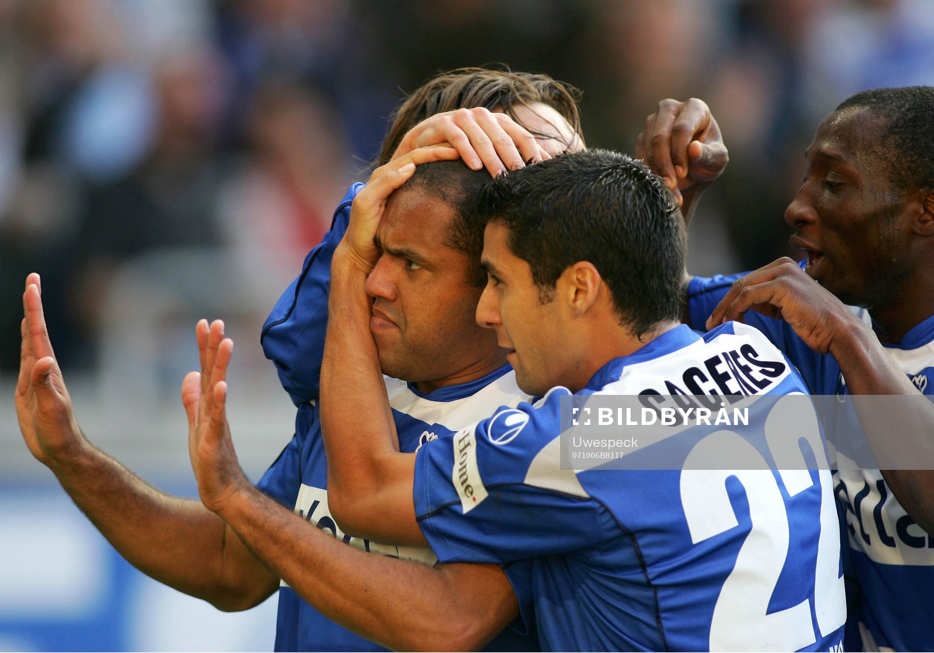 Ailton, Pablo Caceres, Manasseh Ishiaku, Duisburg, jubel