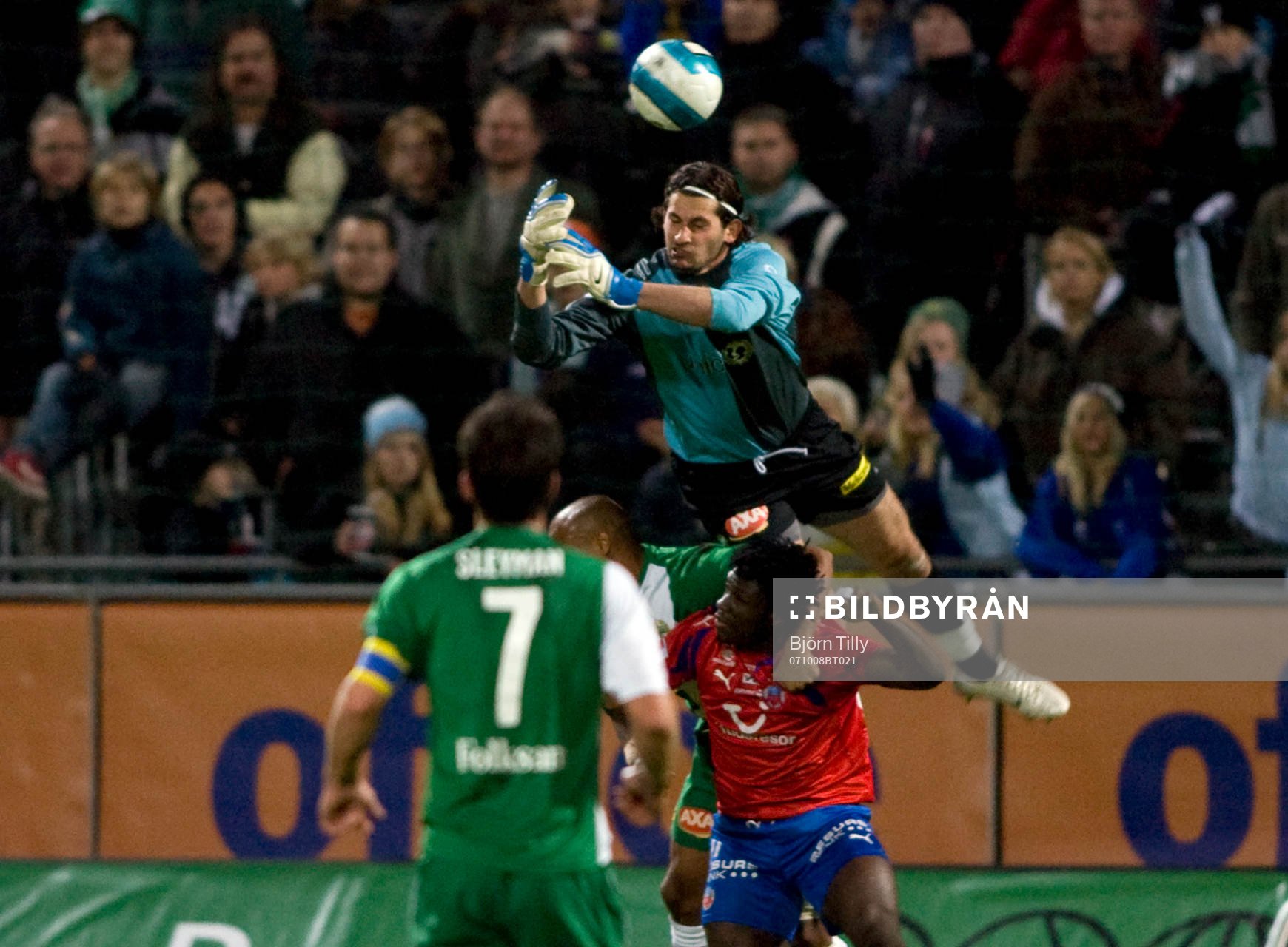 George Moussan, målvakt, Hammarby och Razak Omotoyossi,