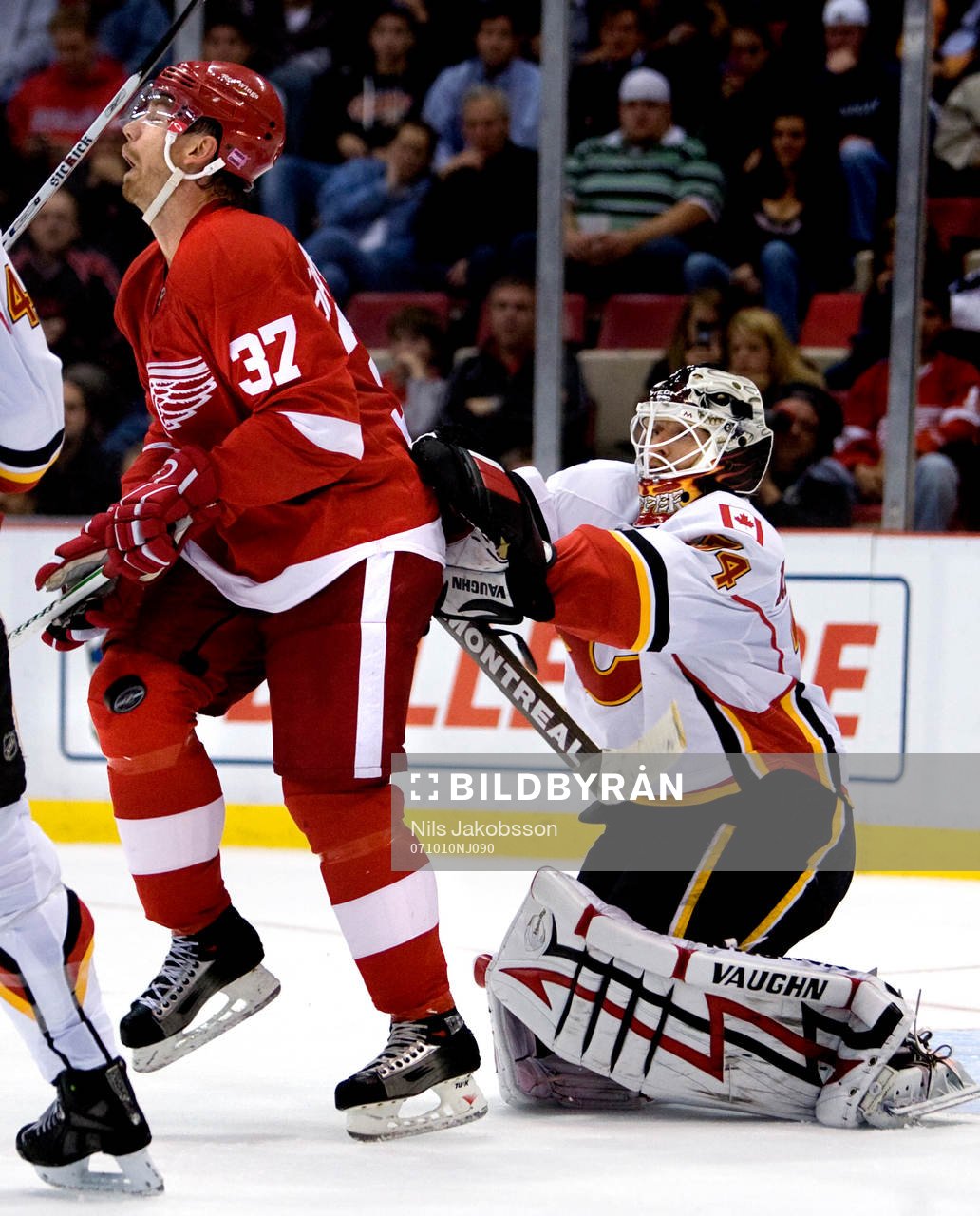 Mikael Samuelsson, styr en puck, styrning,  Miikka