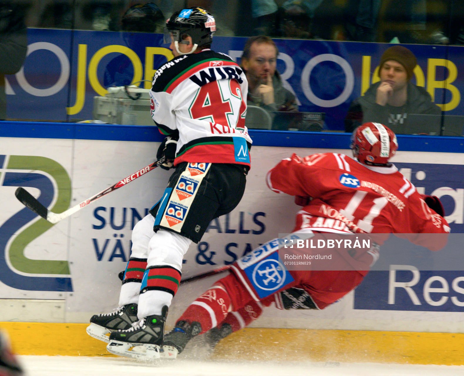 Mikko Kurvinen, Mora trycker till Erik Andersson, Timrå