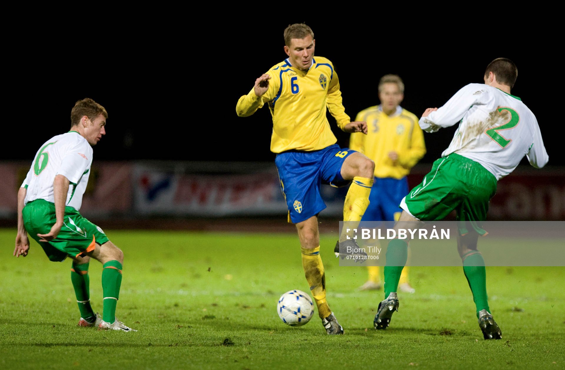 Robert Åhman Persson, Sverige