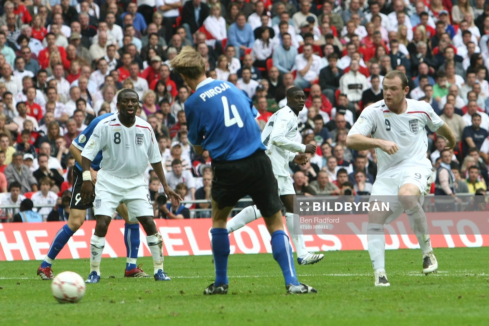 Wayne Rooney, England gör 2-0