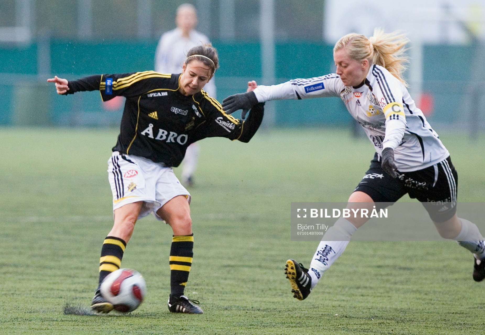 Kacey White, AIK (1-0) och Linda Sembrant, Bälinge