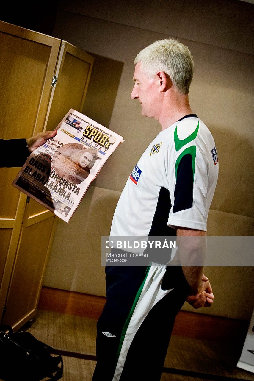 Nigel Worthington, Förbundskapten