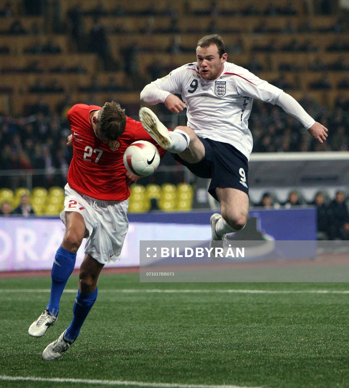 Wayne Rooney och Alexei Berezutski