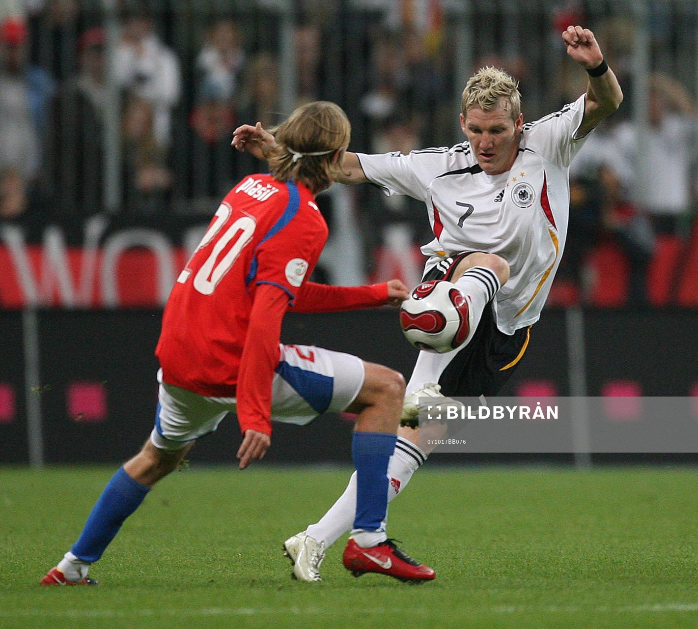 Jaroslav Plasil och Bastian Schweinsteiger