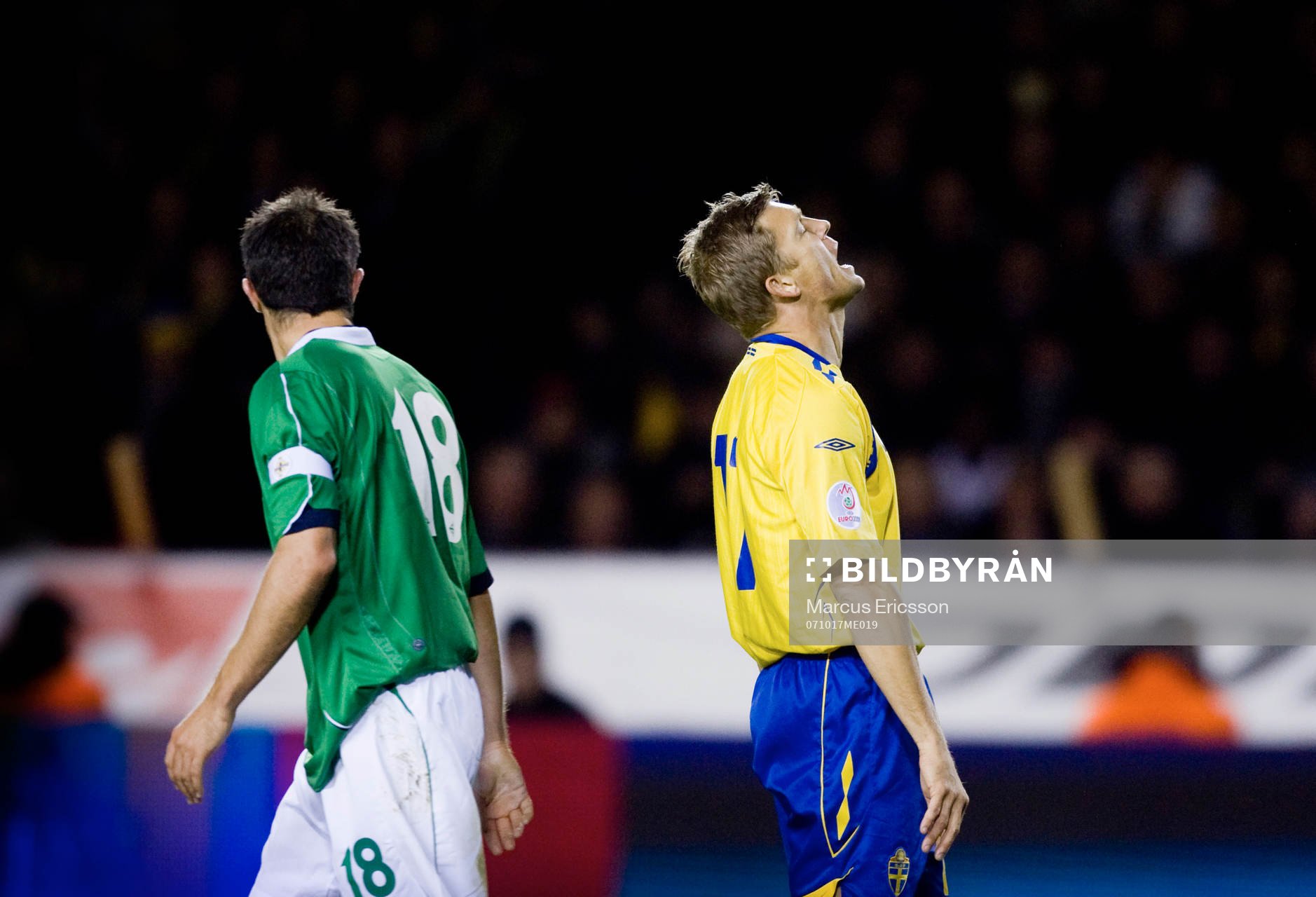 Marcus Allbäck, Sverige skriker ut