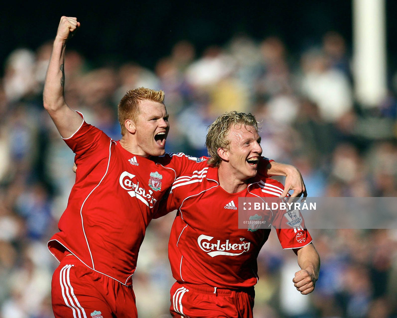  John Arne Riise och Dirk Kuyt, jubel. 