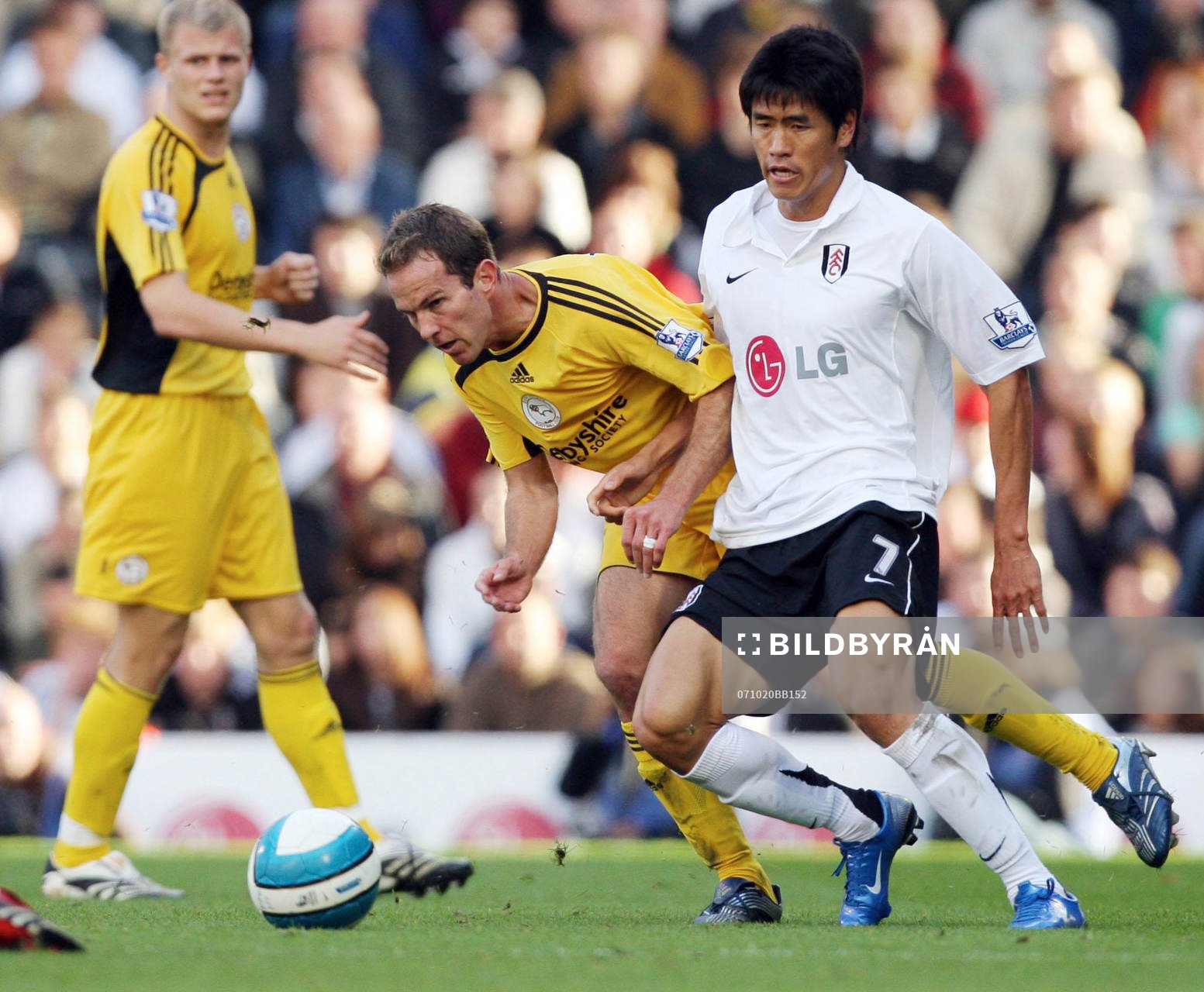 Seol Ki Hyeon och Eddie Lewis