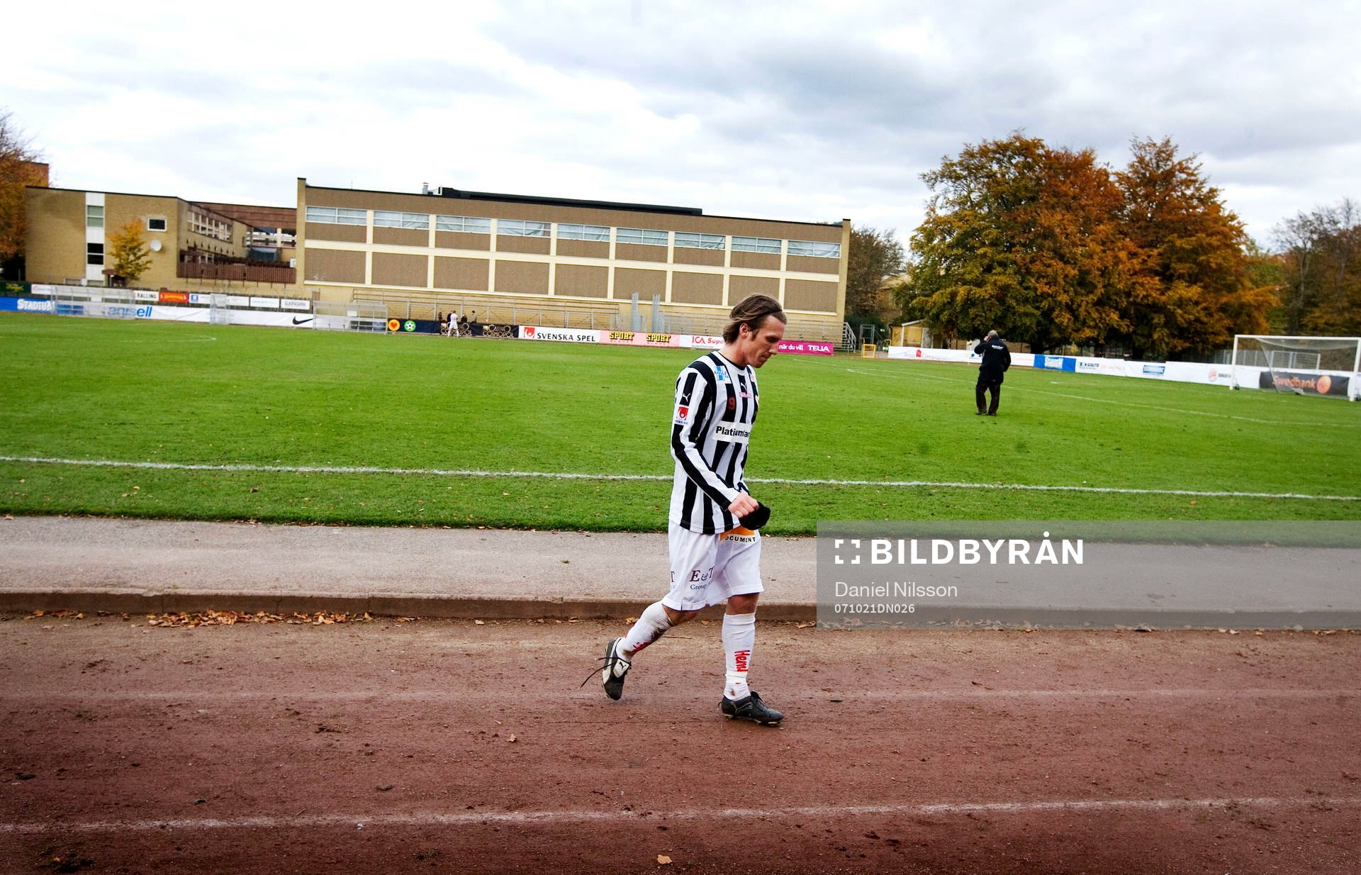 Fredrik Åström, Sylvia lämnar Limhamns IP med tunga steg