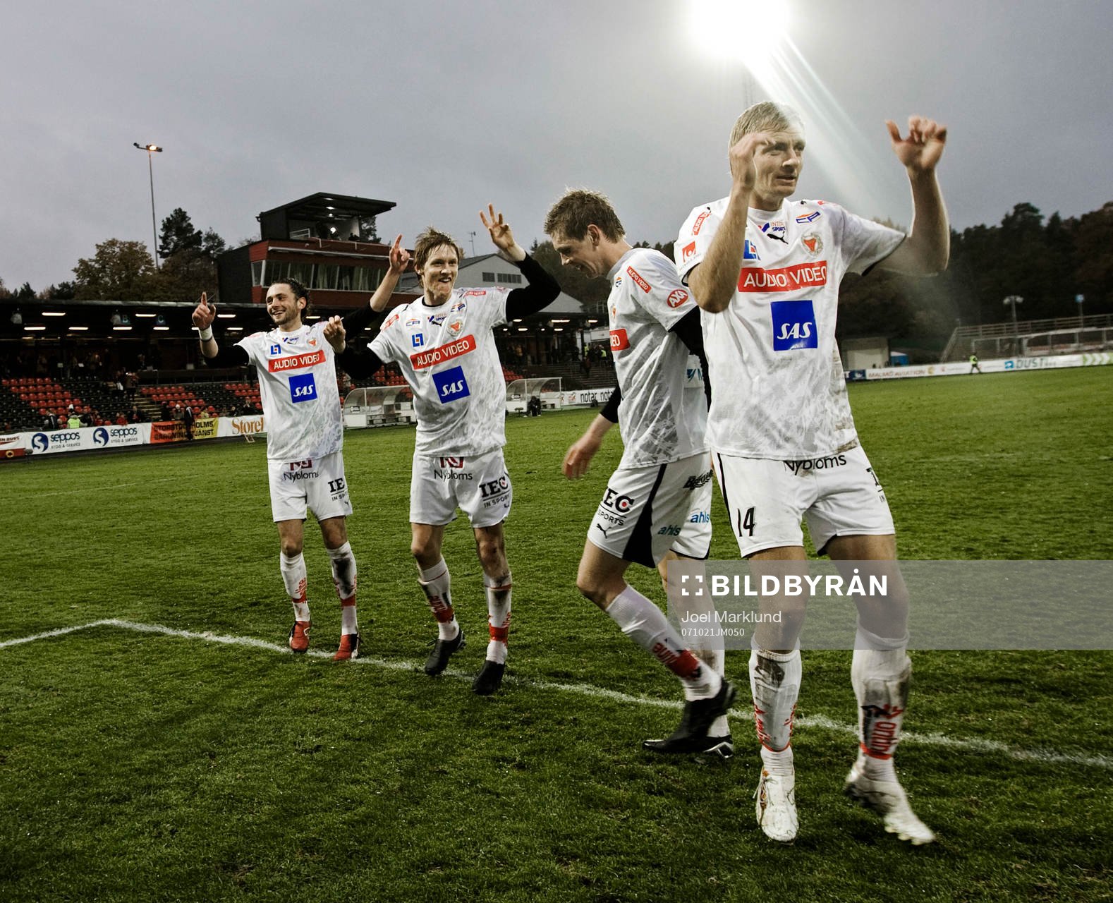 Kalmar, med Patrik Rosengren i spetsen, tackade fansen med