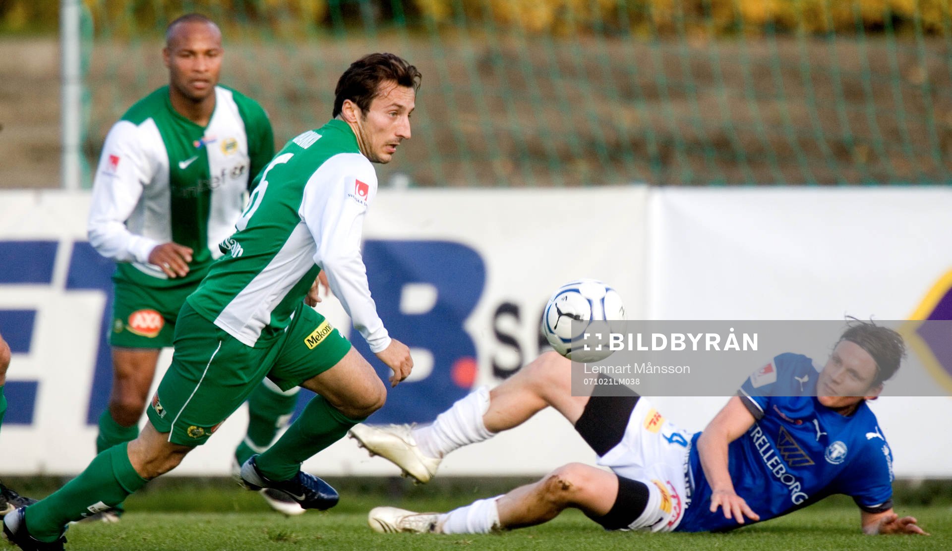 Louay Chanko tar bollen för Christian Haynes