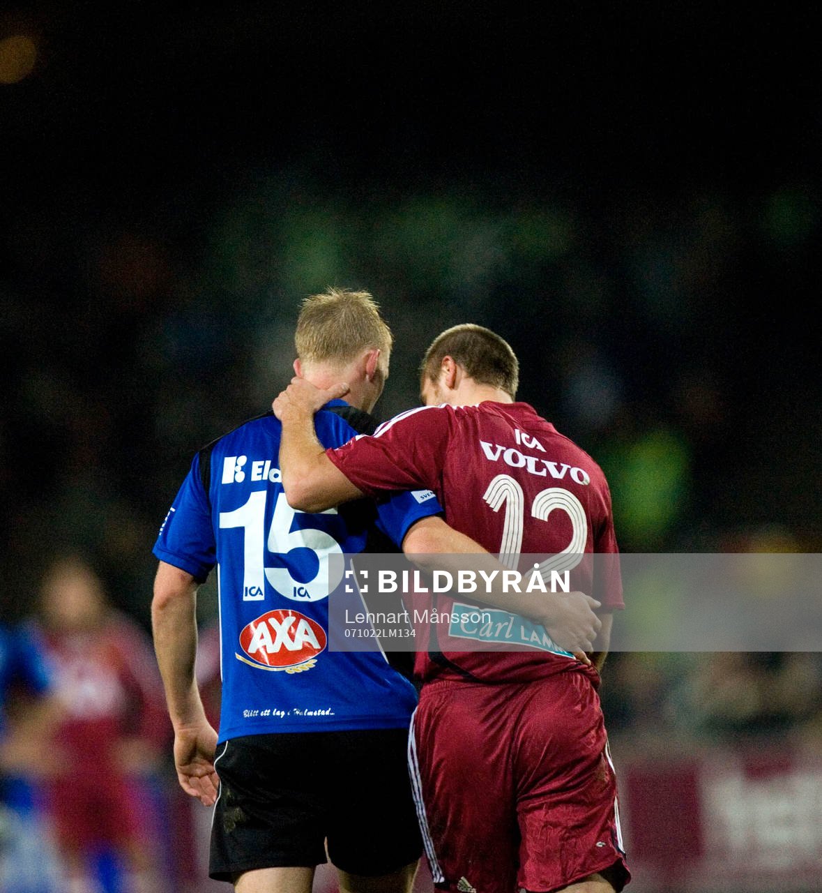 Peter Larsson och Mattis Jonson. Kamratskap, kram,