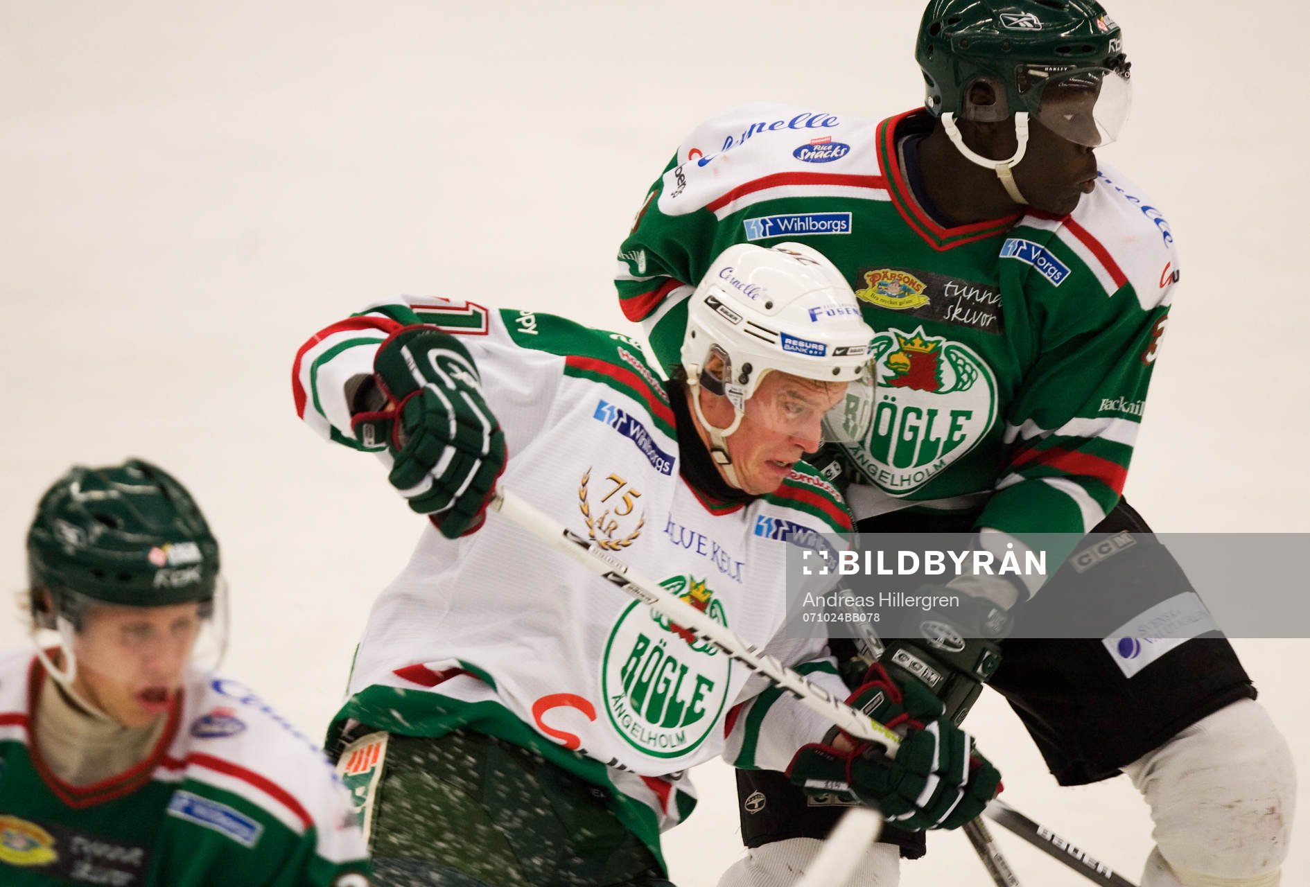 Martin Johansson och Mikael Owilli, Hammarby. Fel tröja