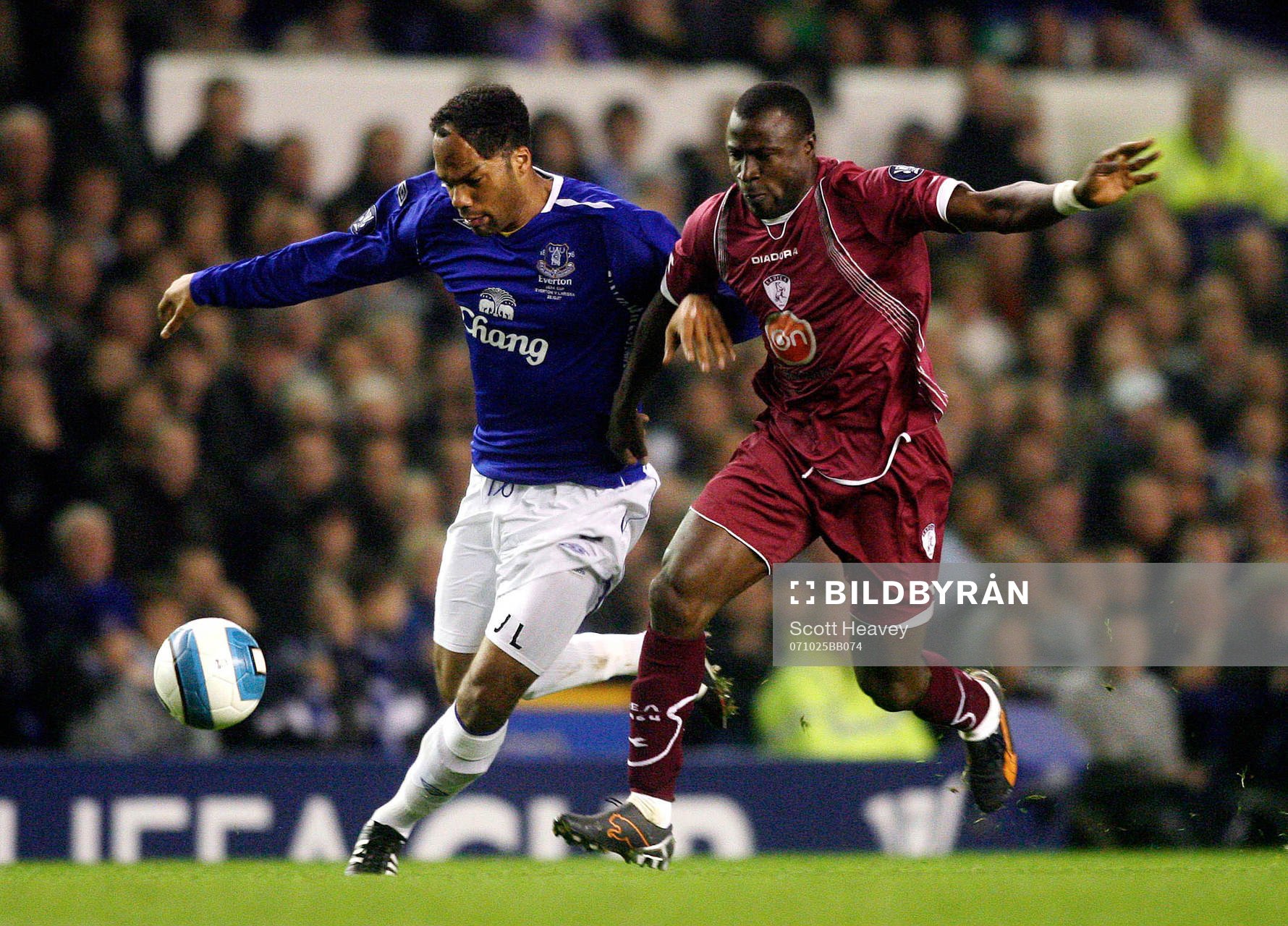Joleon Lescott, Everton och Ibrahima Bakayoko, Larissa