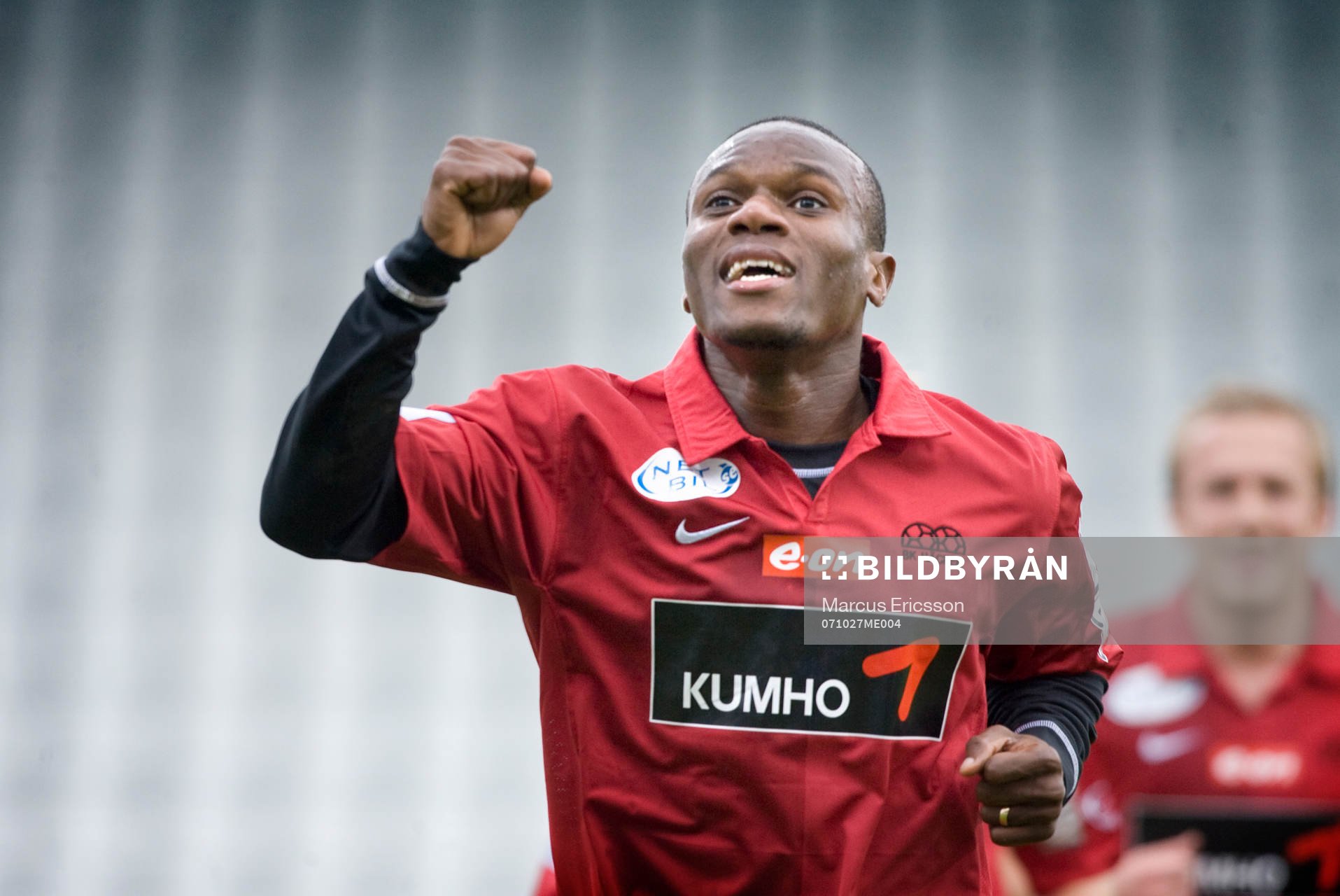 Robert Mambo-Mumba, Häcken