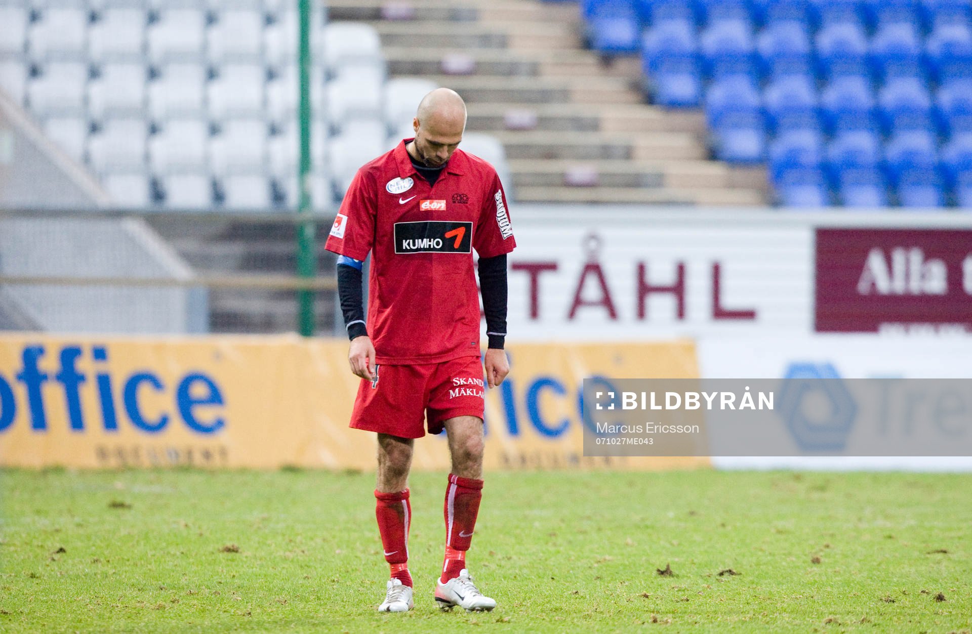Teddy Lucic, Häcken deppar