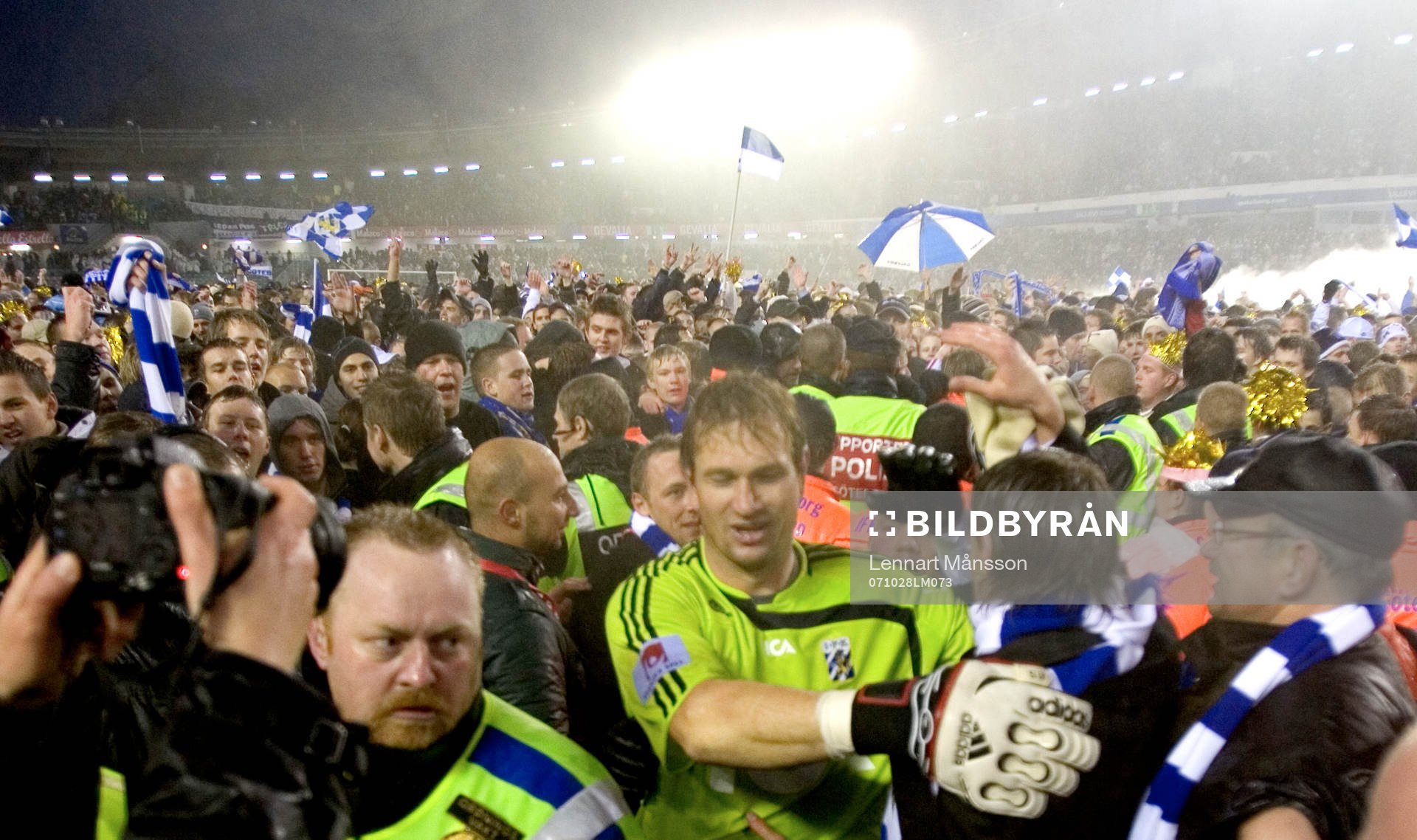  Bengt Andersson lämnar Ullevi. Svenska Mästare, SM-guld.