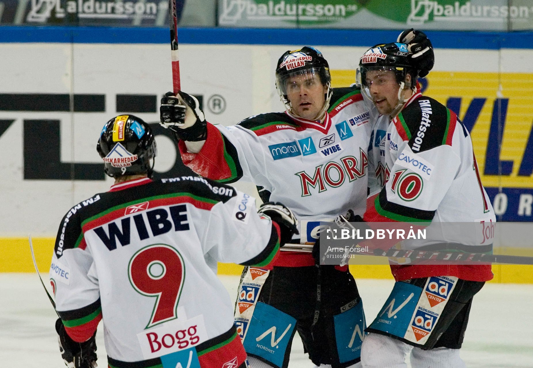 Teemu Elomo, Mora. Glädje. Jubel