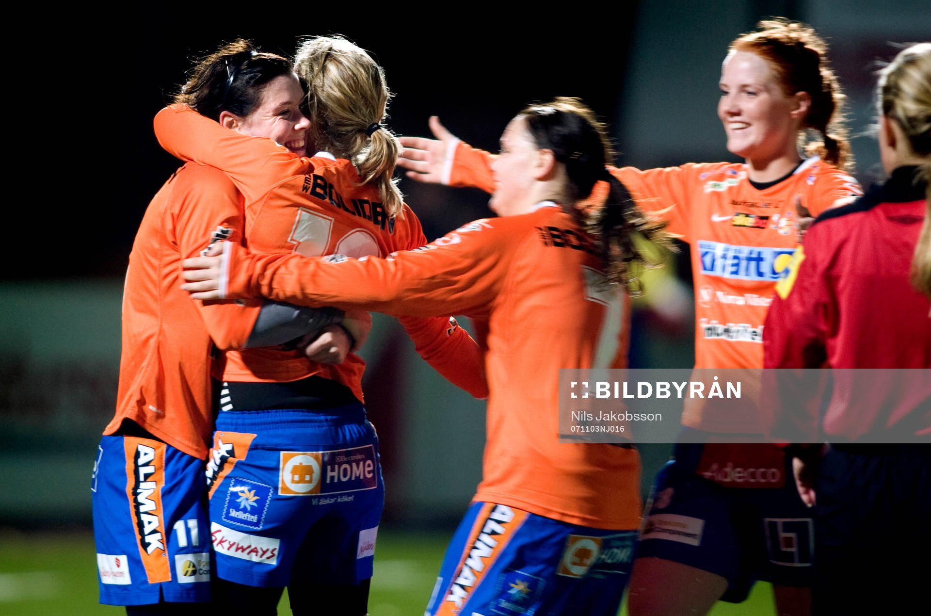  Kristina Wiklund, Emma Jonsson, Anna Bodén, Sunnanå, jubel.