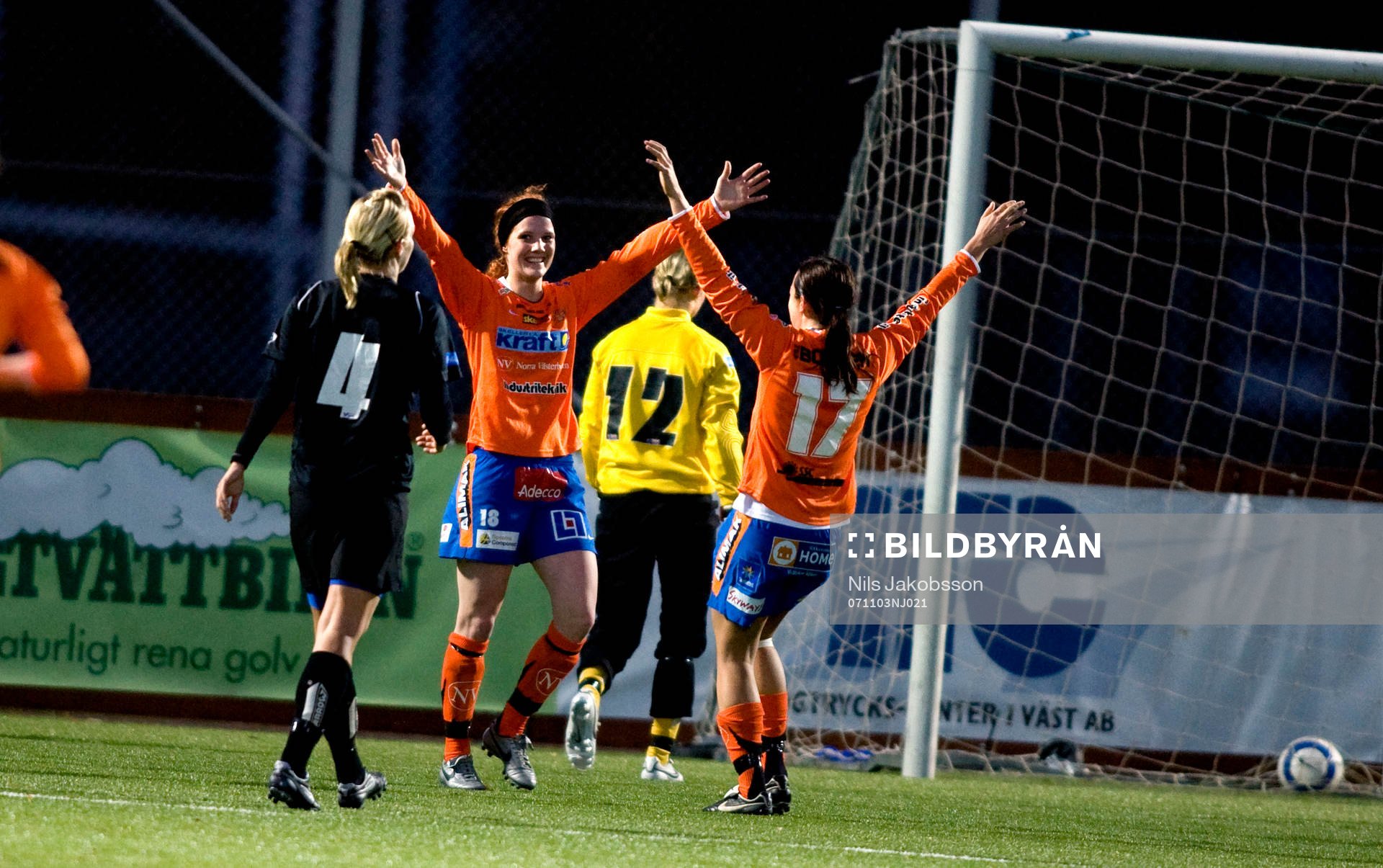   Johanna Lindahl, Lina Johansson, Sunnanå, jubel.