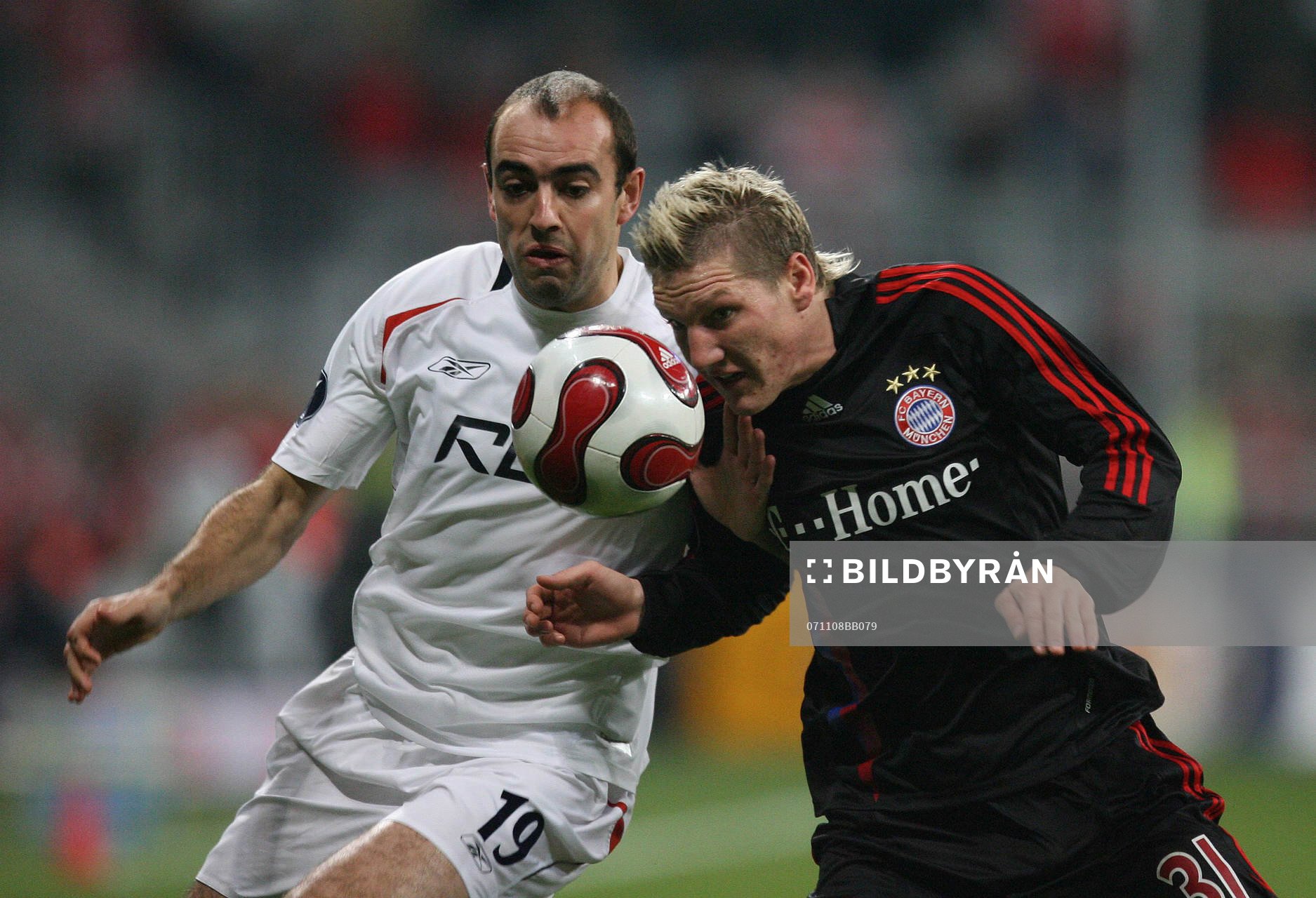  Gavin McCann och Bastian Schweinsteiger.