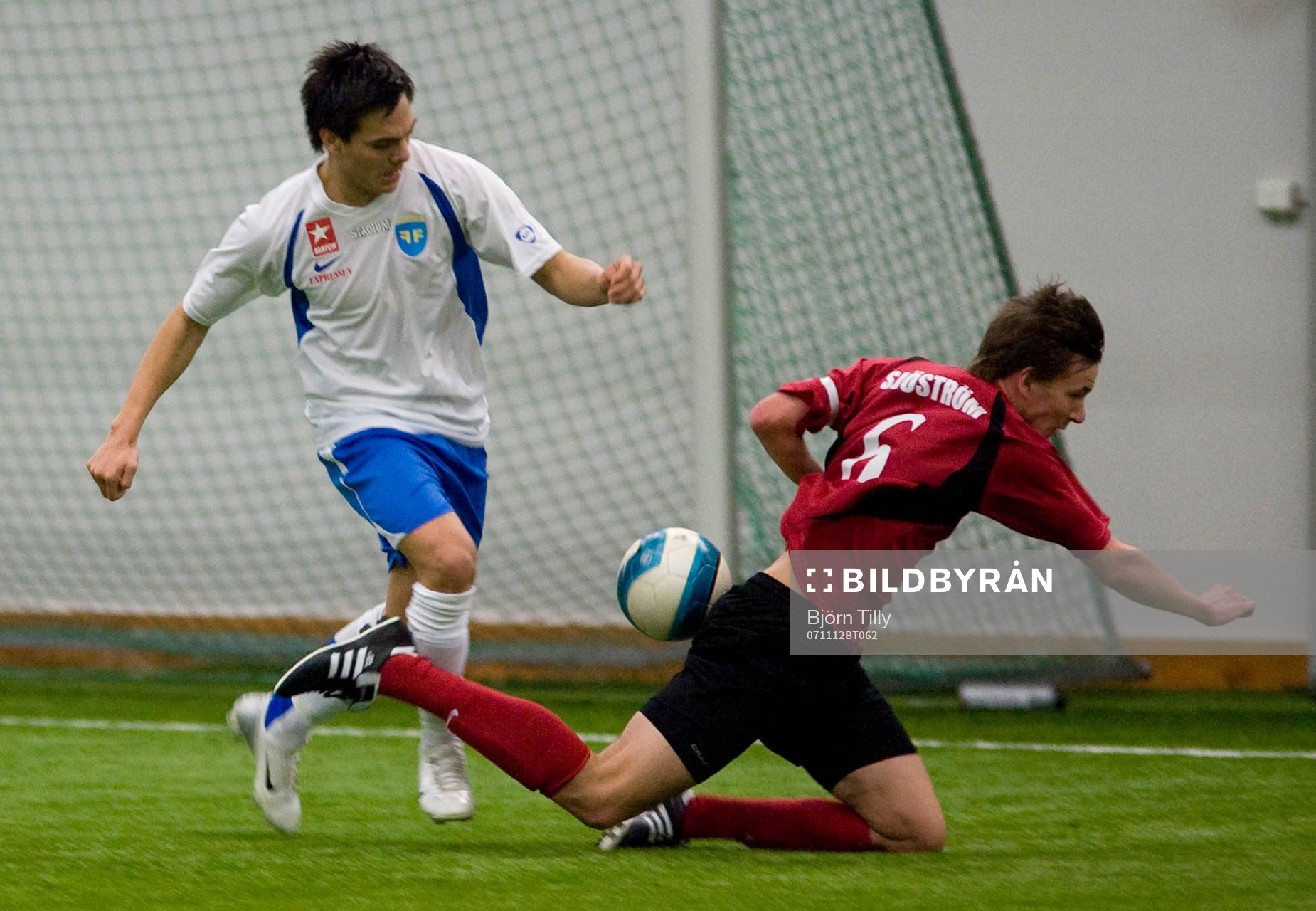 David Rodrigez, vita och Kalle Sjöström, röda