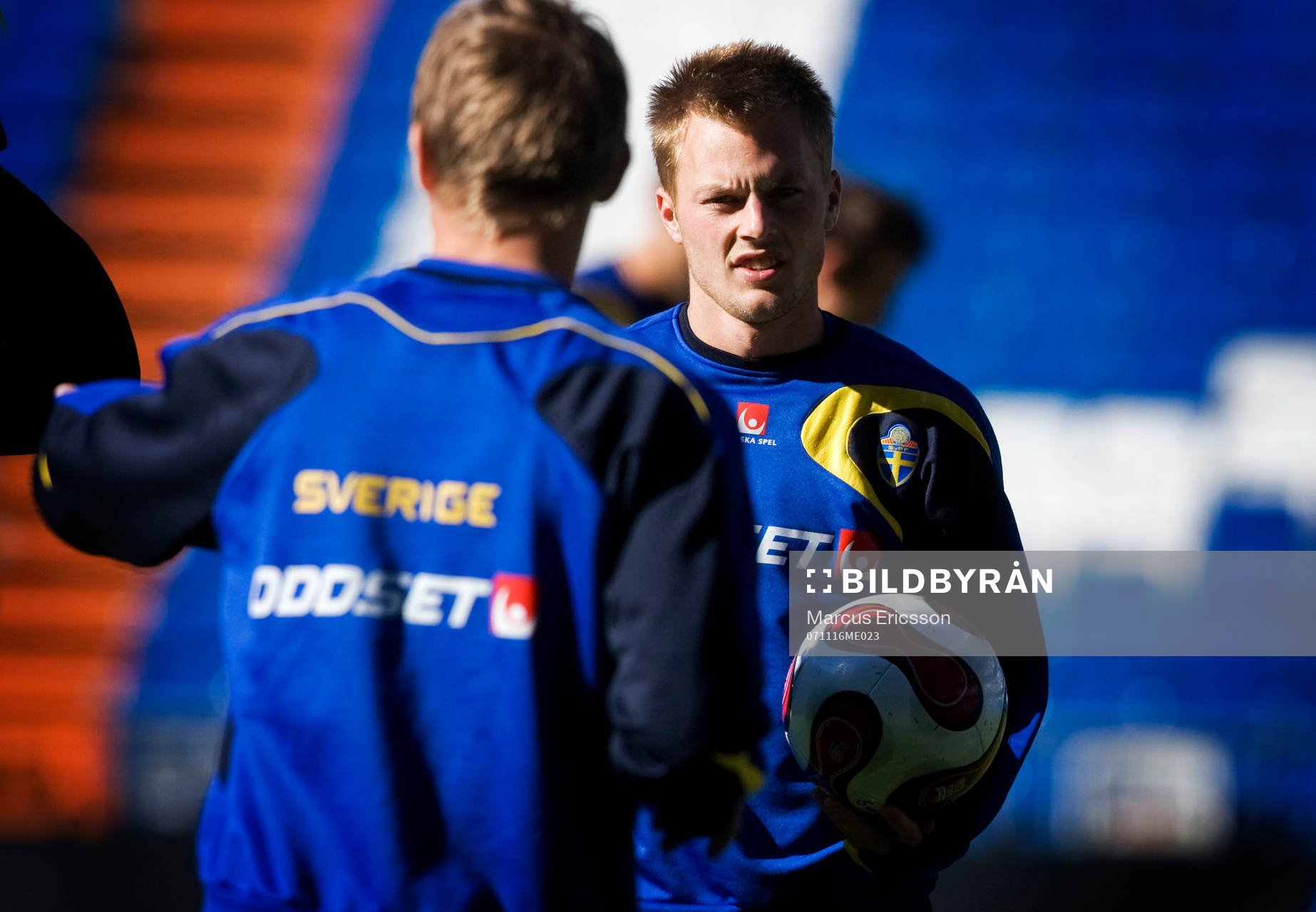 Sebastian Larsson, Träning