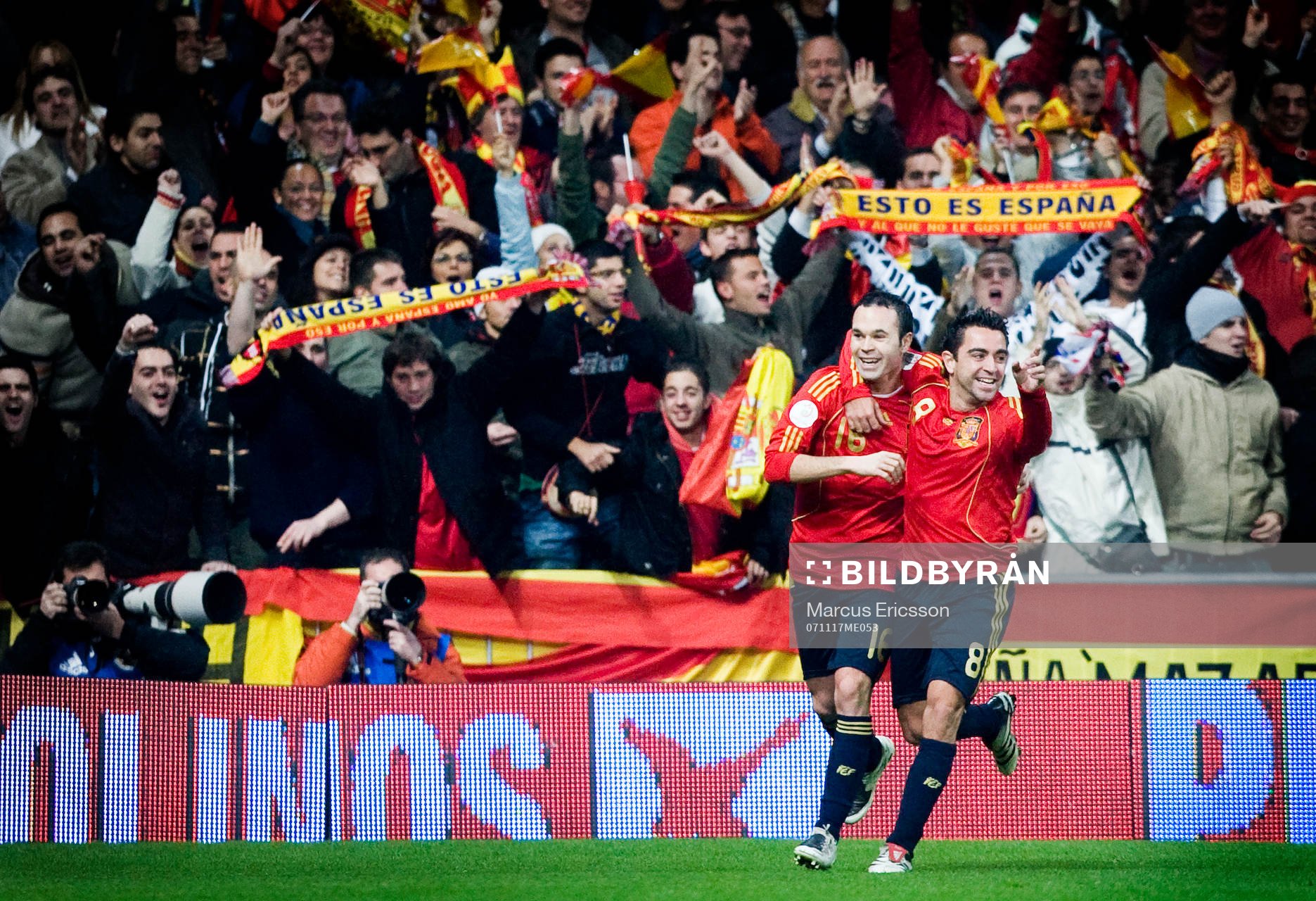  Casc och Xavi, Spanien jubel.
