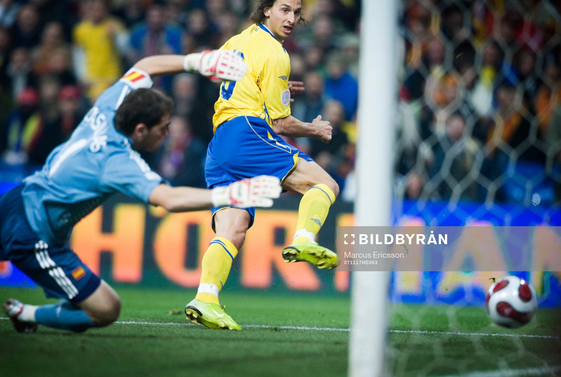 Zlatan Ibrahimovic, Sverige och Casillas, Målvakt, Spanien