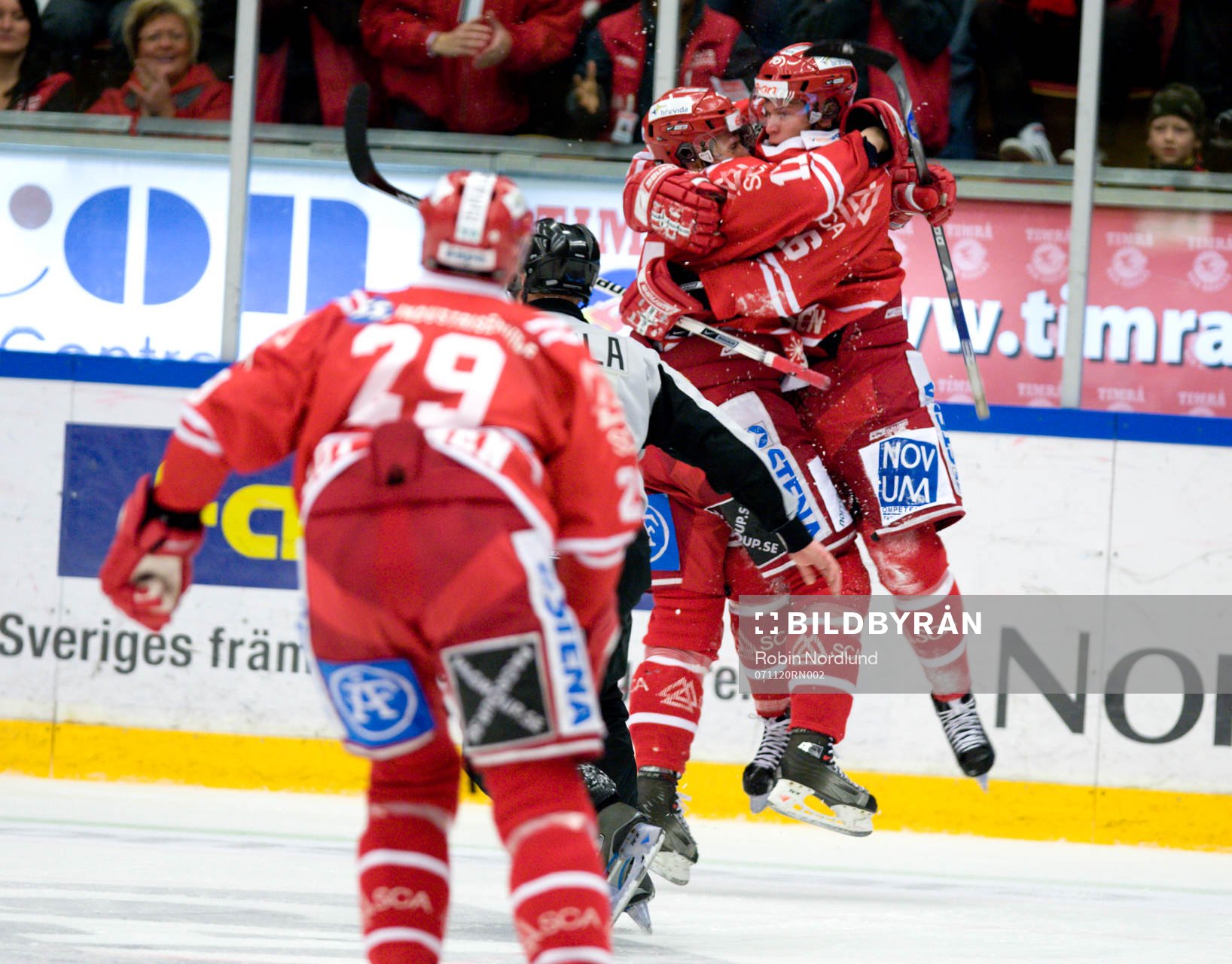 Johan Andersson, Timrå gör 2-1 och jublar med Magnus