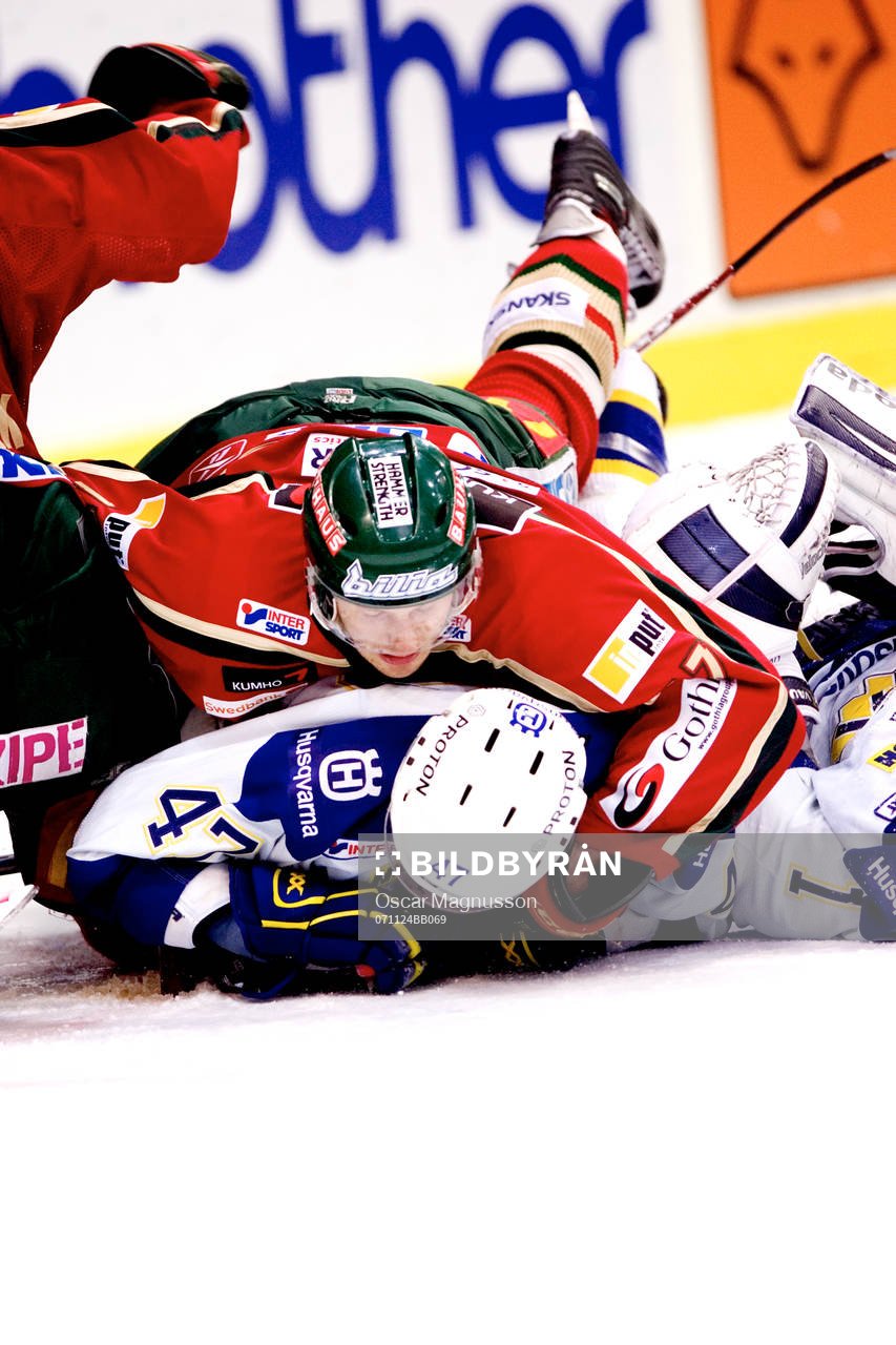 Antti-Jussi Niemi, Frölunda och Lance Ward, HV71