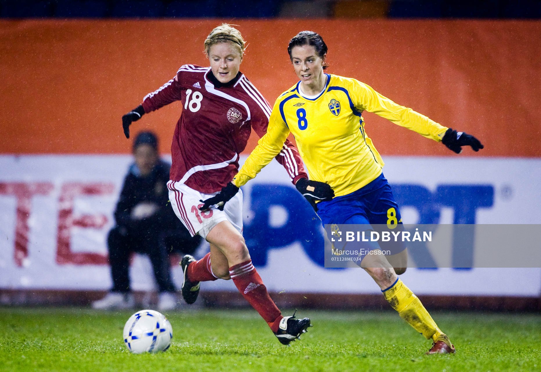 Marie Bjerg, Danmark, och Lotta Schelin, Sverige
