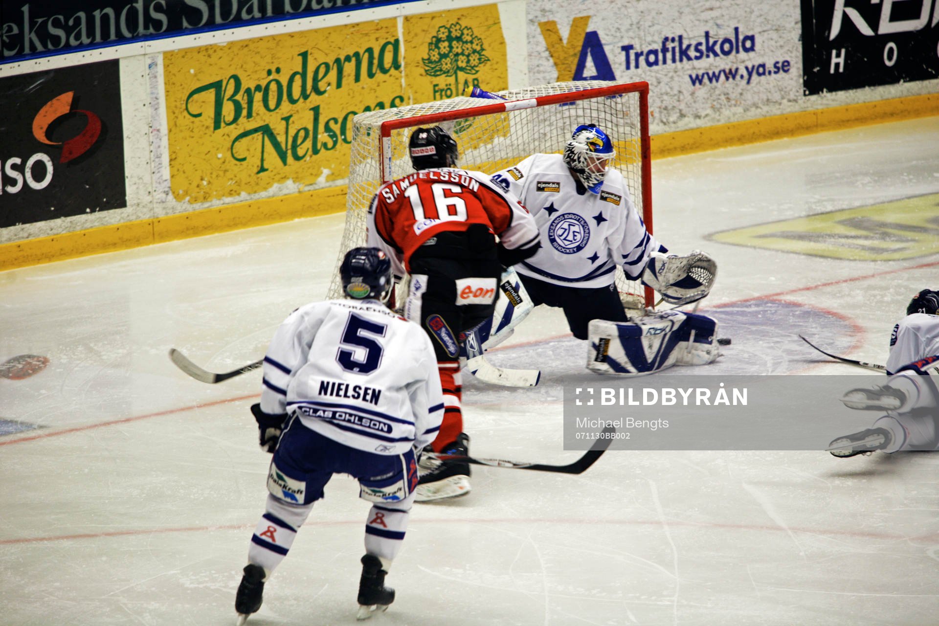 Ed Belfour, Leksand (målvakt) släppte in 3 mål på 10