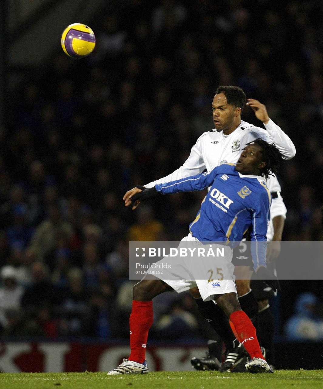 Joleon Lescott, Everton och Benjamin Mwaruwari, Portsmouth