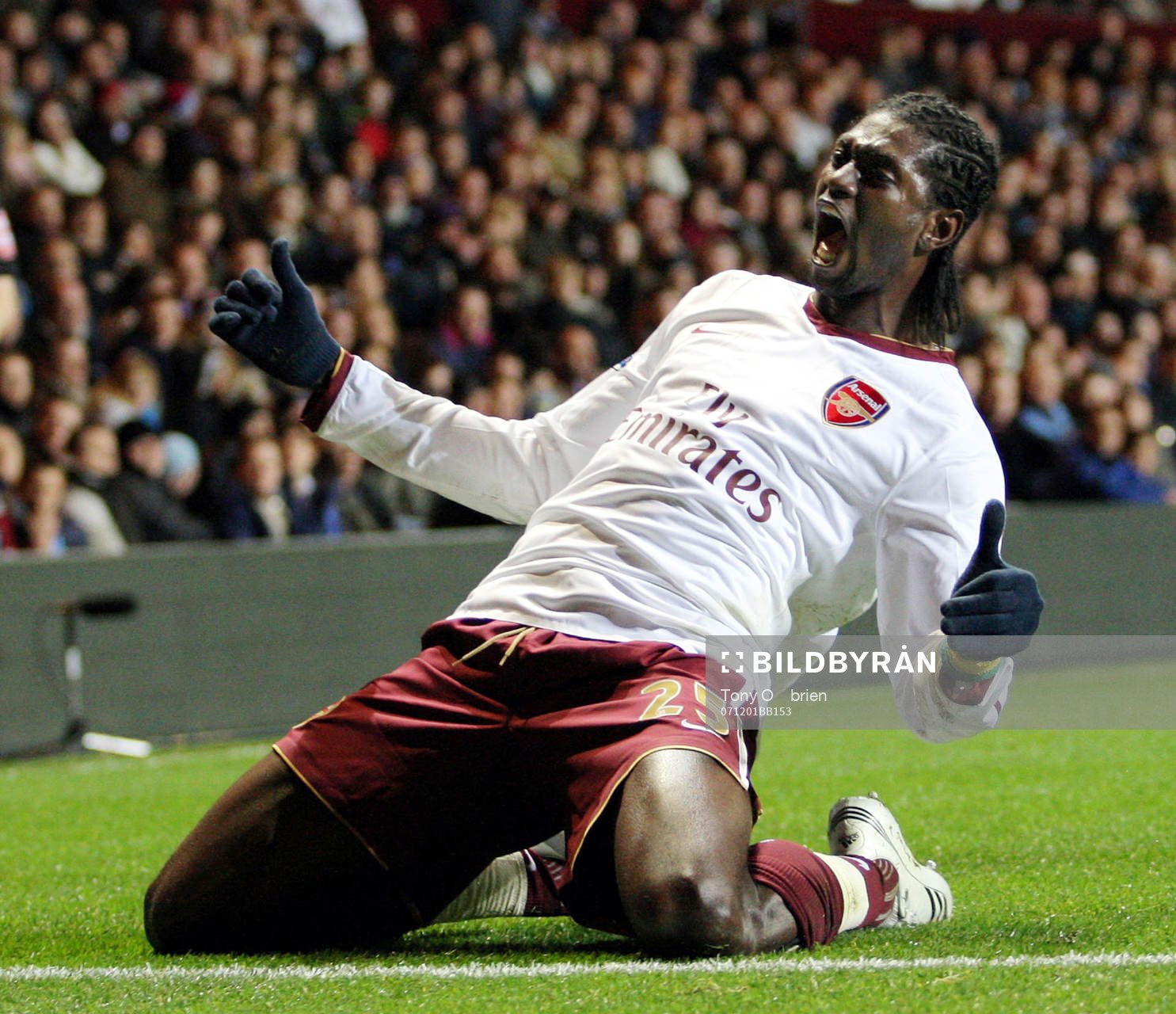  Emmanuel Adebayor, Arsenal, jubel.
