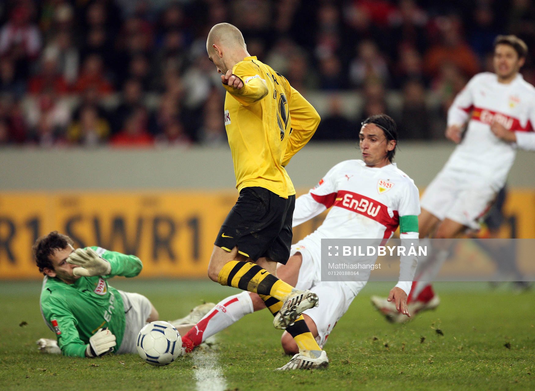 1-2 av Mladen Petric, Dortmund, målvakt Raphael Schaefer