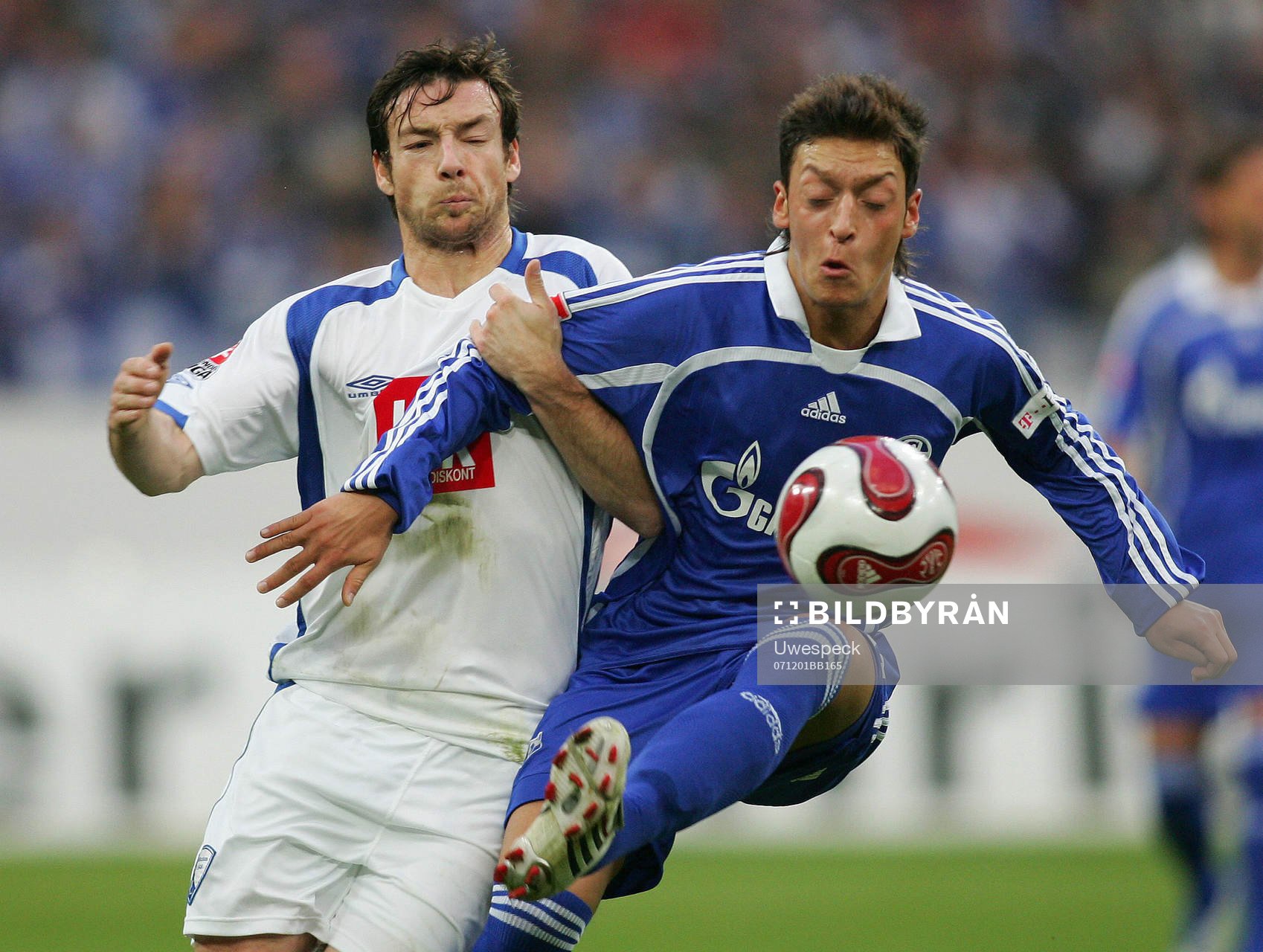   Danny Fuchs, Bochum och Mesut Oezil, Schalke.