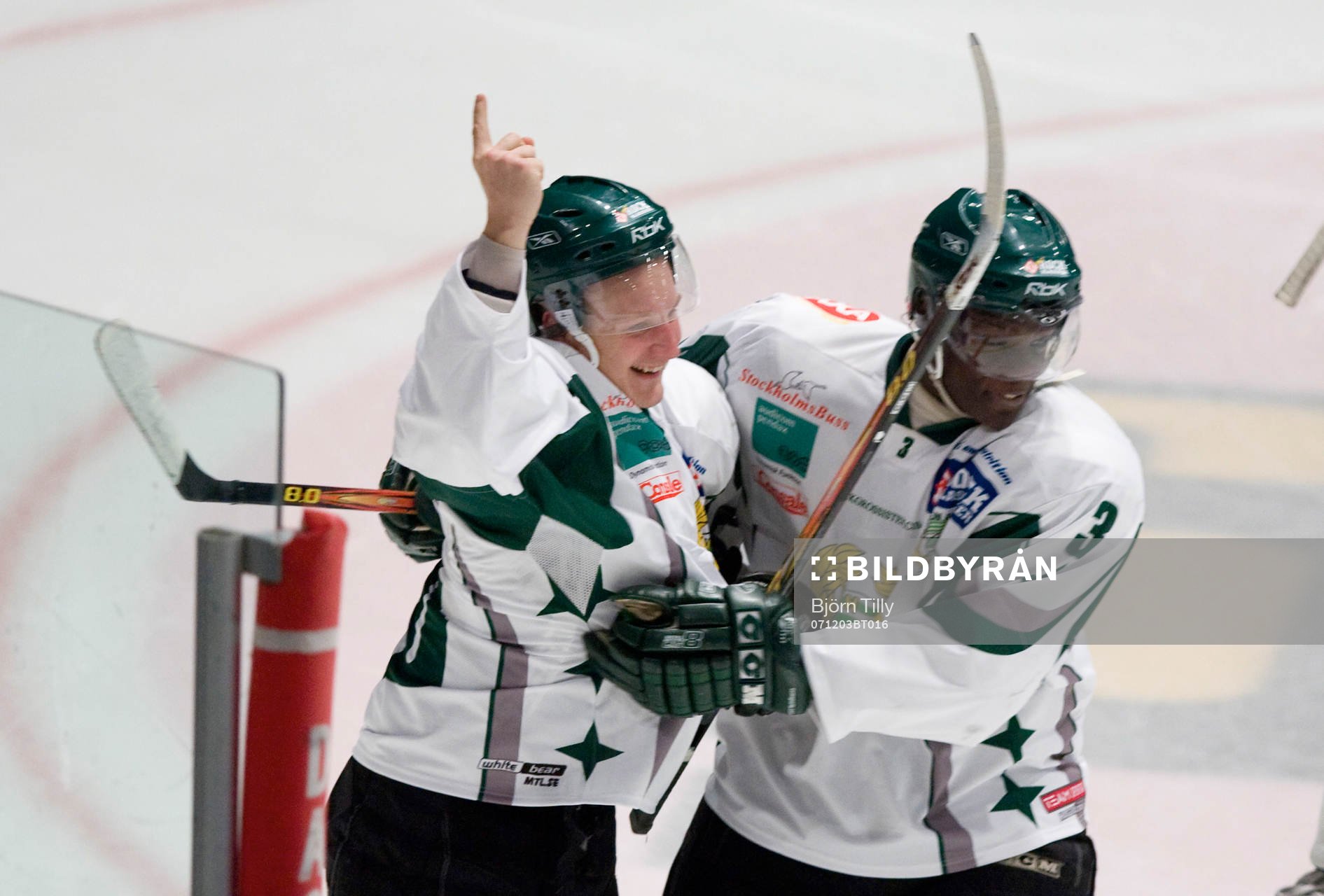 Tomas Lindgren, Hammarby, och Mikael Owilli, Hammarby, jubel