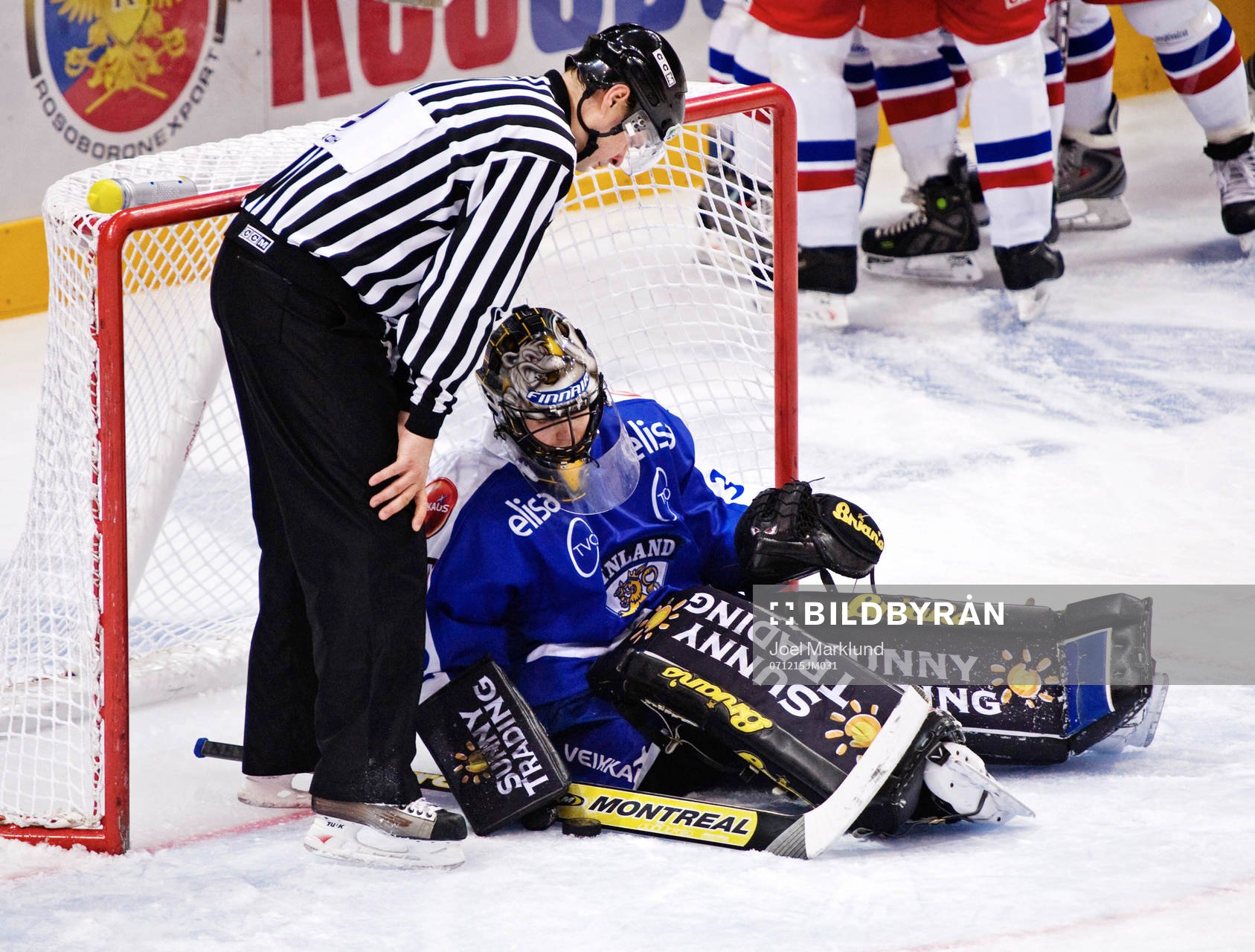 Tuomas Tarkki, målvakt, Finland, tappade pucken och var