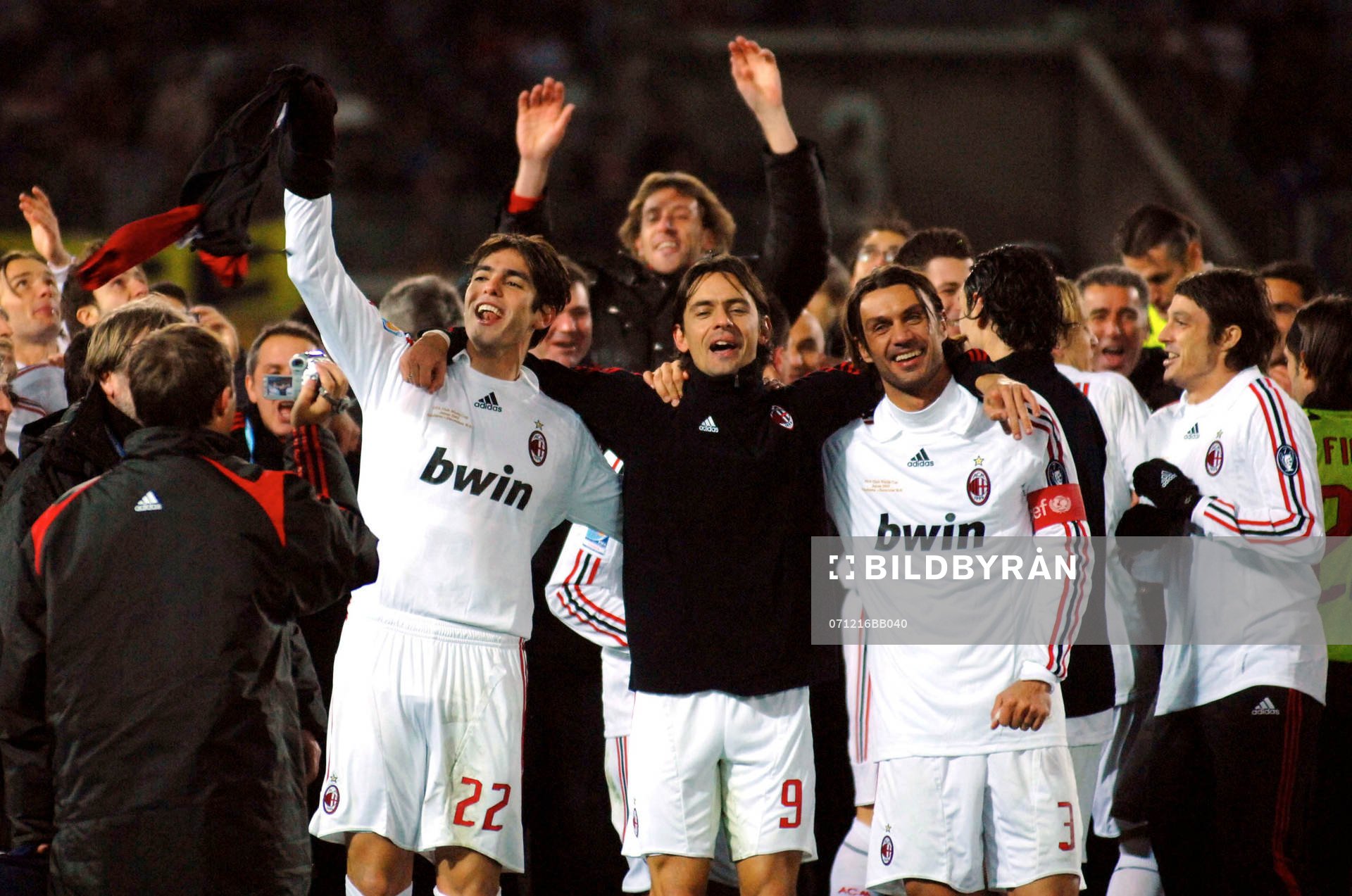KAKA, INZAGHI och MALDINI, jubel, Milan