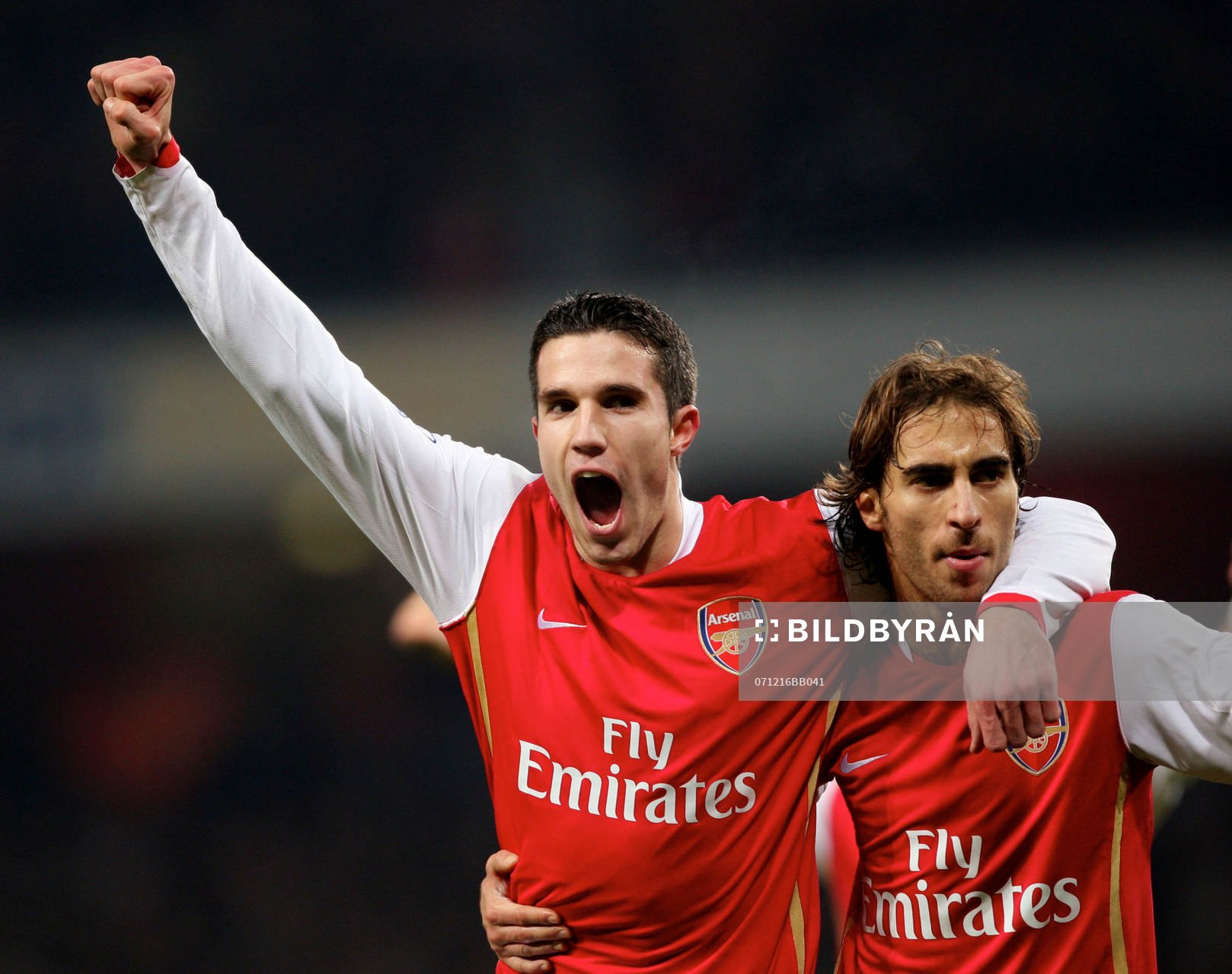 Robin Van Persie och Mathieu Flamini, jubel