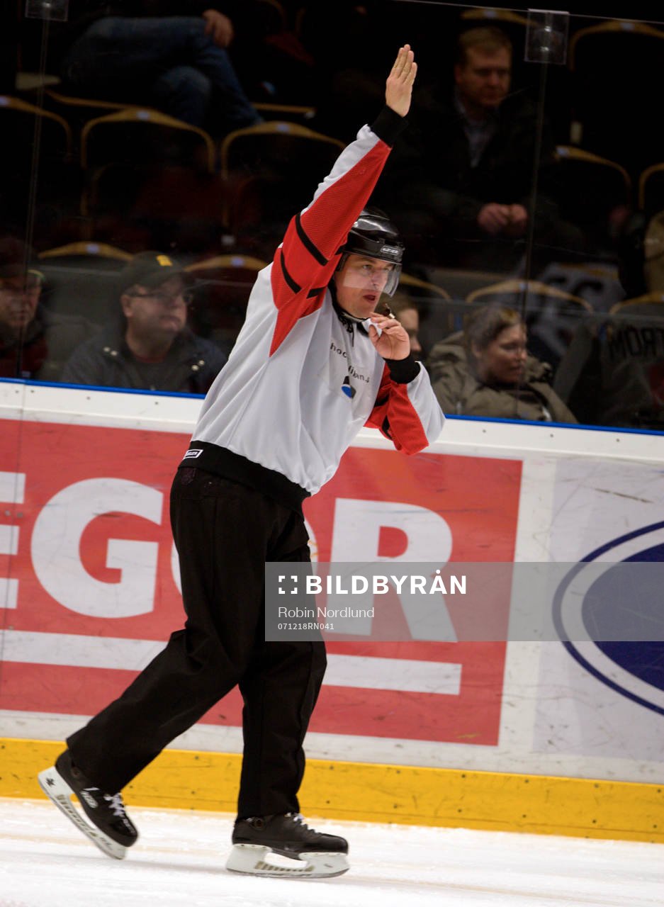 Radek Husicka, domare