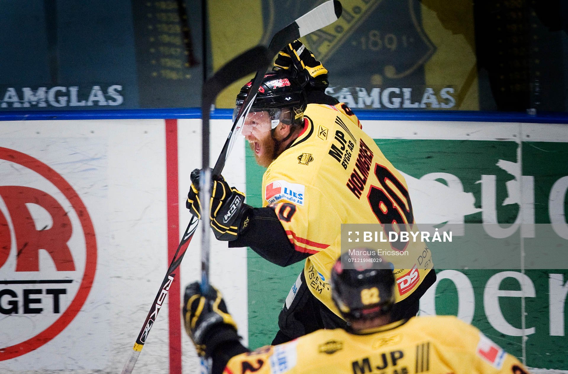 Måljubel av Stefan Holmgren, Västerås